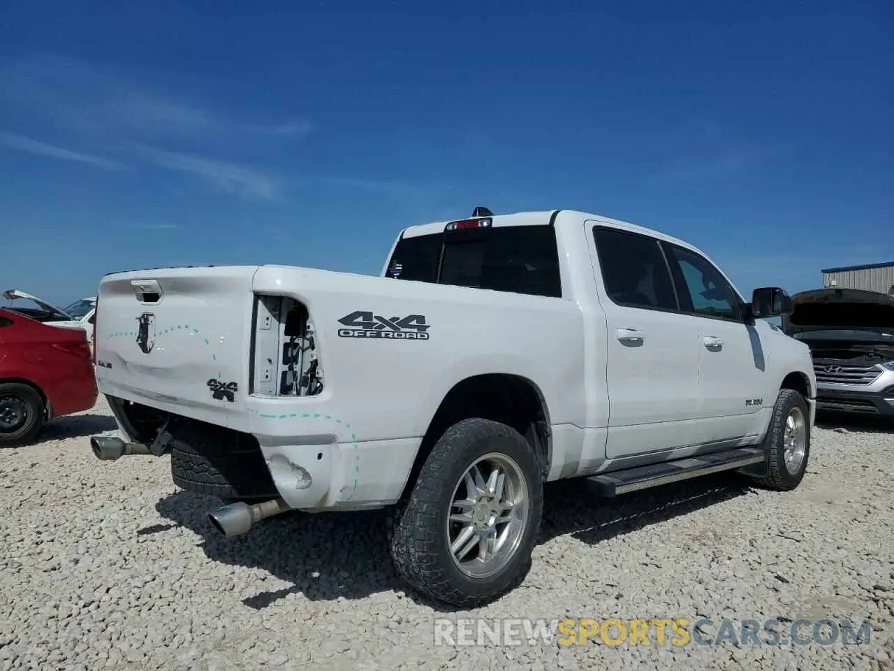 3 fotografías del automóvil dañado 1C6SRFFM4LN204150 RAM 1500 2020