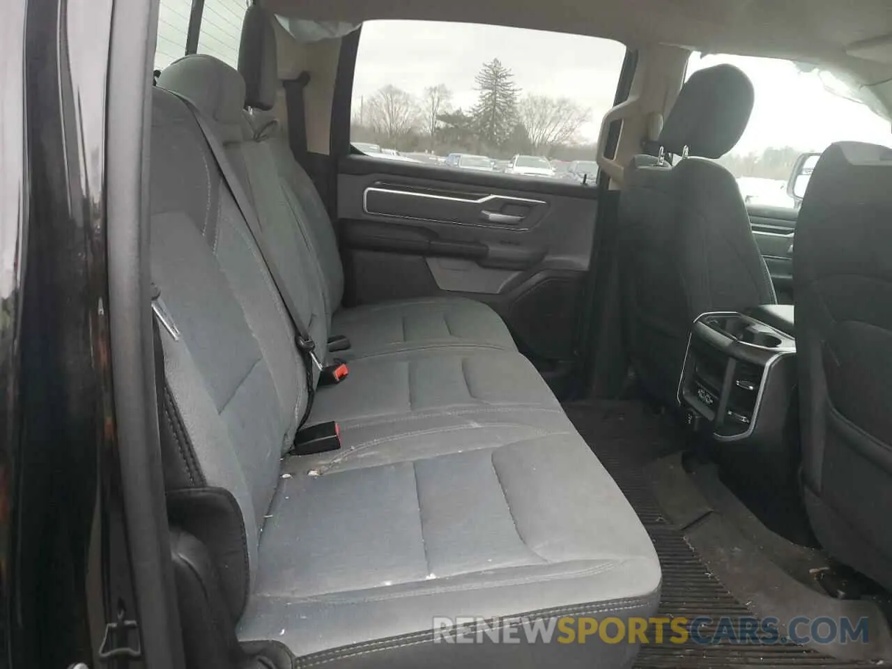 10 fotografías del automóvil dañado 1C6SRFFM6LN224688 RAM 1500 2020
