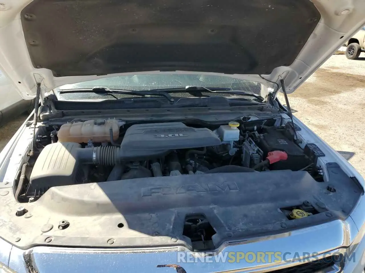 11 fotografías del automóvil dañado 1C6SRFFMXLN364551 RAM 1500 2020