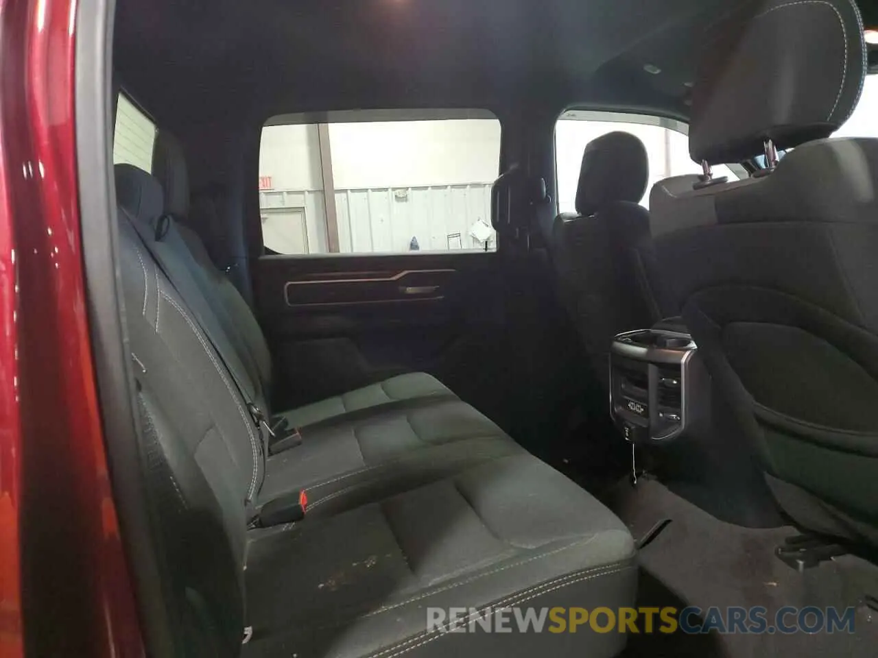 10 fotografías del automóvil dañado 1C6SRFFT0LN390924 RAM 1500 2020
