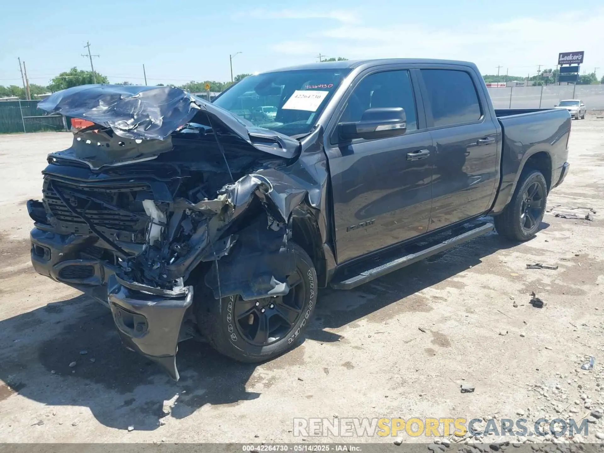 2 fotografías del automóvil dañado 1C6SRFFT1LN328030 RAM 1500 2020