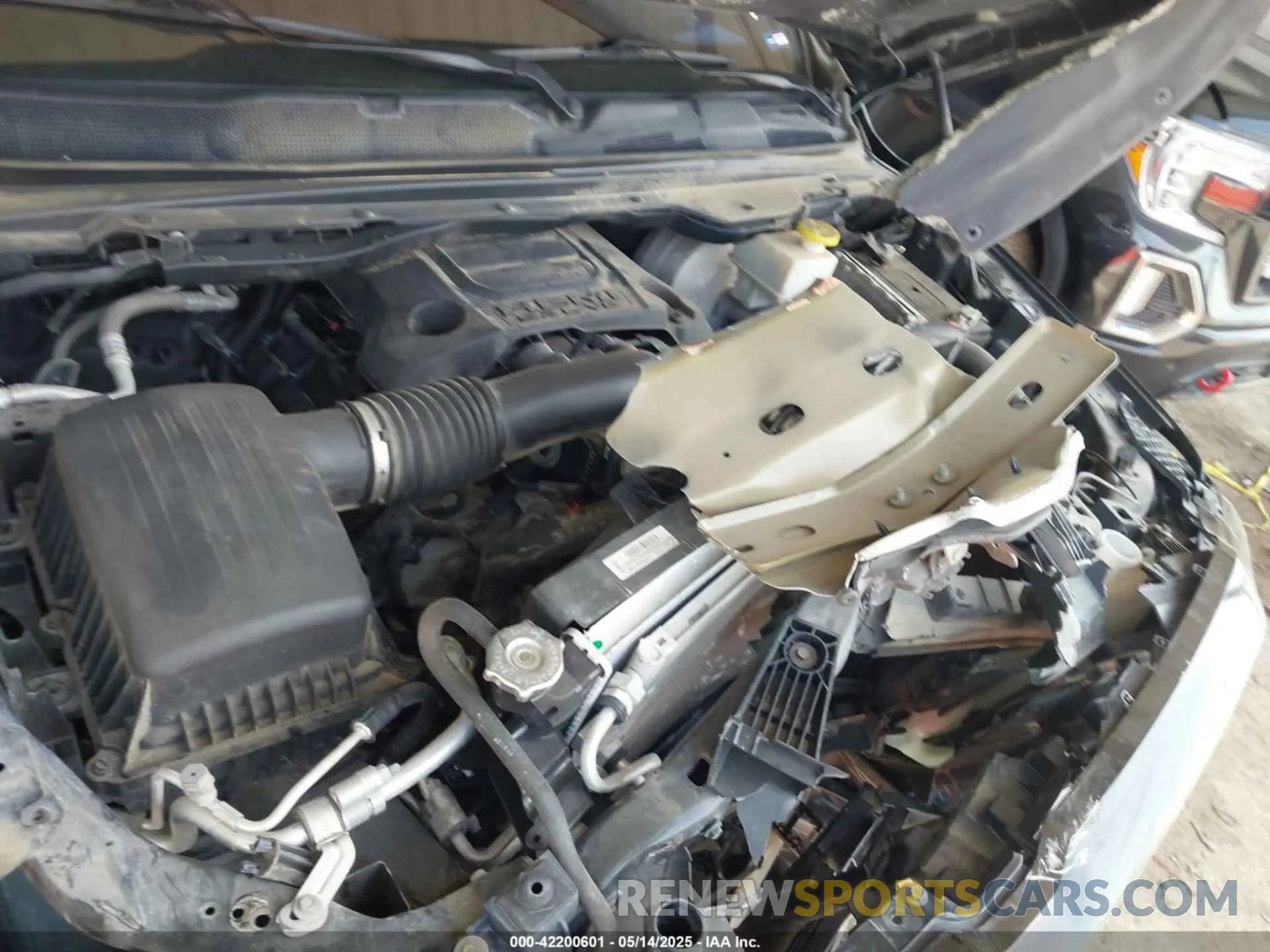 10 fotografías del automóvil dañado 1C6SRFFT2LN206860 RAM 1500 2020