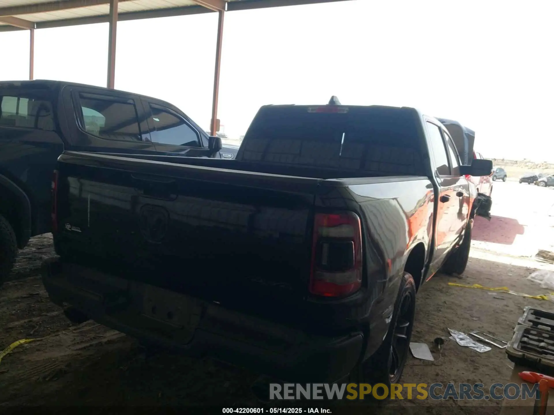4 fotografías del automóvil dañado 1C6SRFFT2LN206860 RAM 1500 2020