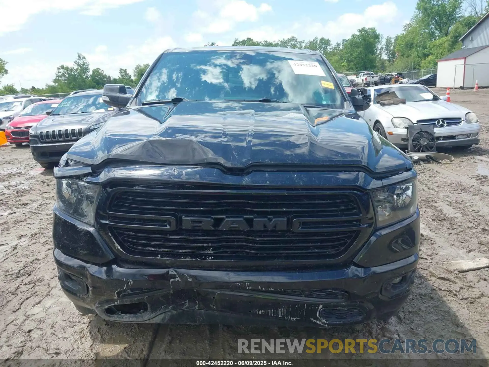 12 fotografías del automóvil dañado 1C6SRFFT3LN103124 RAM 1500 2020