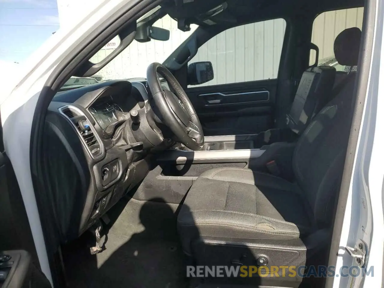 7 fotografías del automóvil dañado 1C6SRFFT3LN151643 RAM 1500 2020