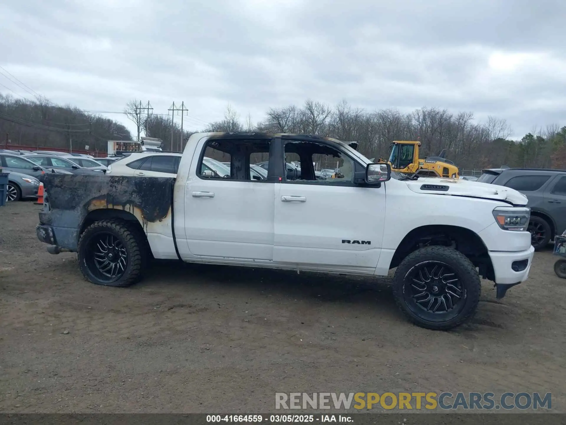 13 fotografías del automóvil dañado 1C6SRFFT3LN304070 RAM 1500 2020