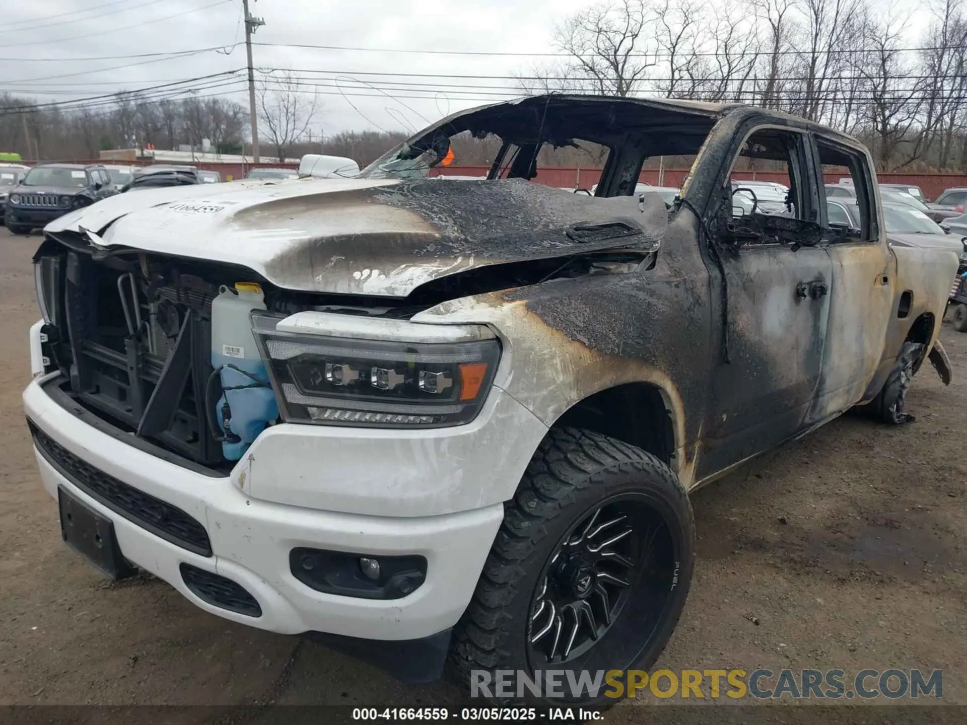 19 fotografías del automóvil dañado 1C6SRFFT3LN304070 RAM 1500 2020