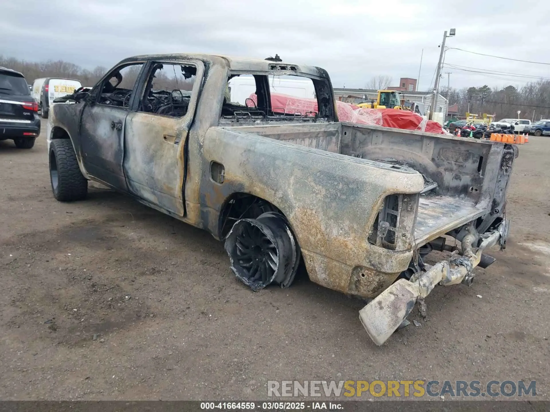 3 fotografías del automóvil dañado 1C6SRFFT3LN304070 RAM 1500 2020