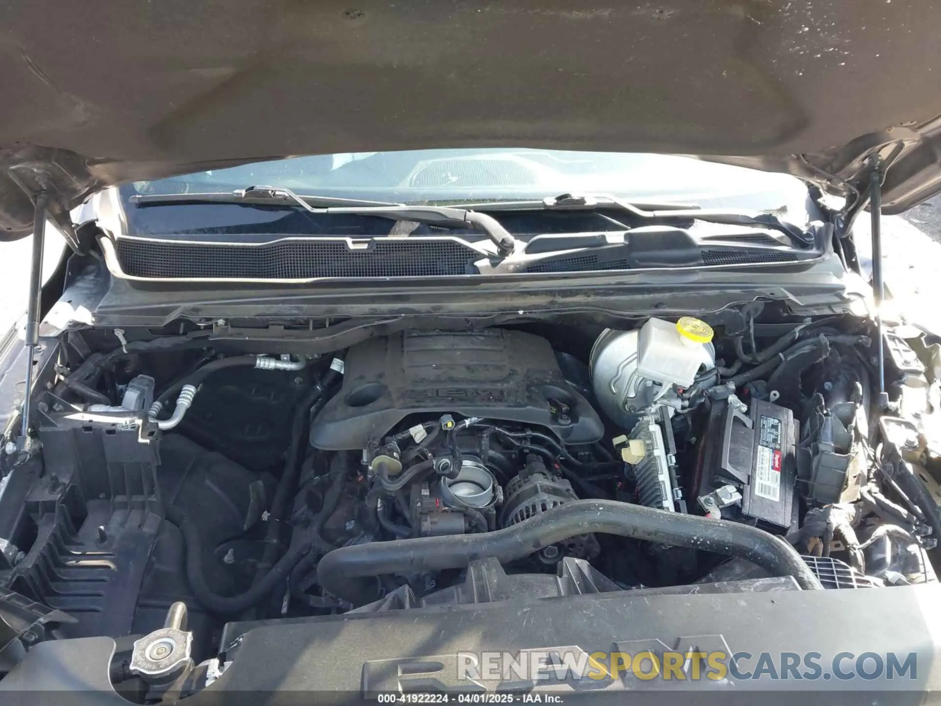 10 fotografías del automóvil dañado 1C6SRFFT3LN331267 RAM 1500 2020