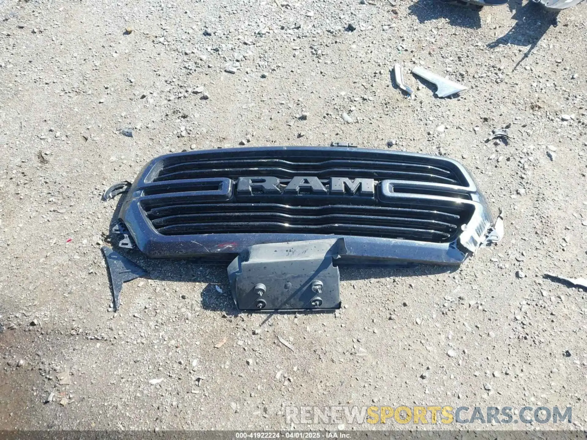 12 fotografías del automóvil dañado 1C6SRFFT3LN331267 RAM 1500 2020
