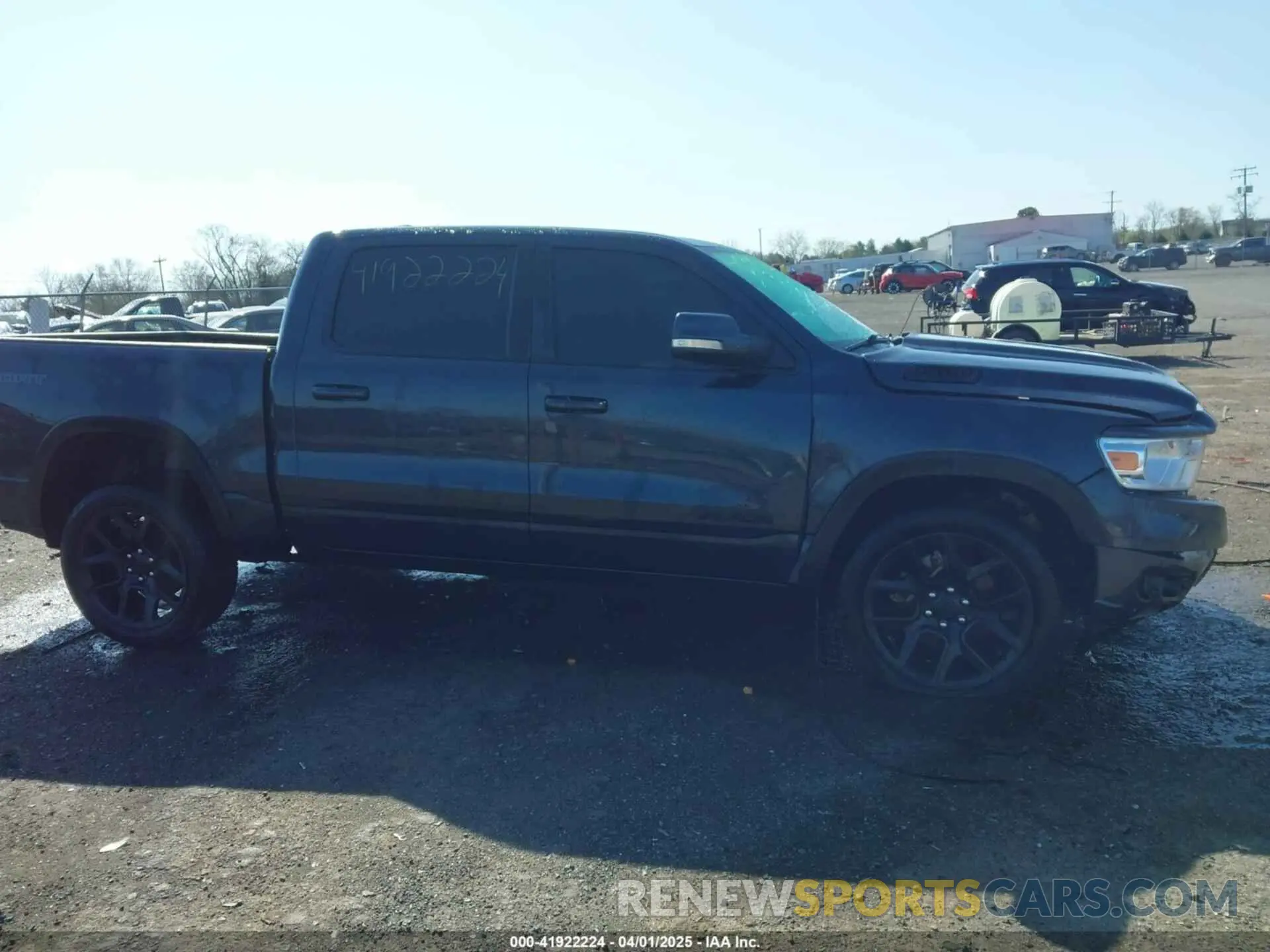 14 fotografías del automóvil dañado 1C6SRFFT3LN331267 RAM 1500 2020