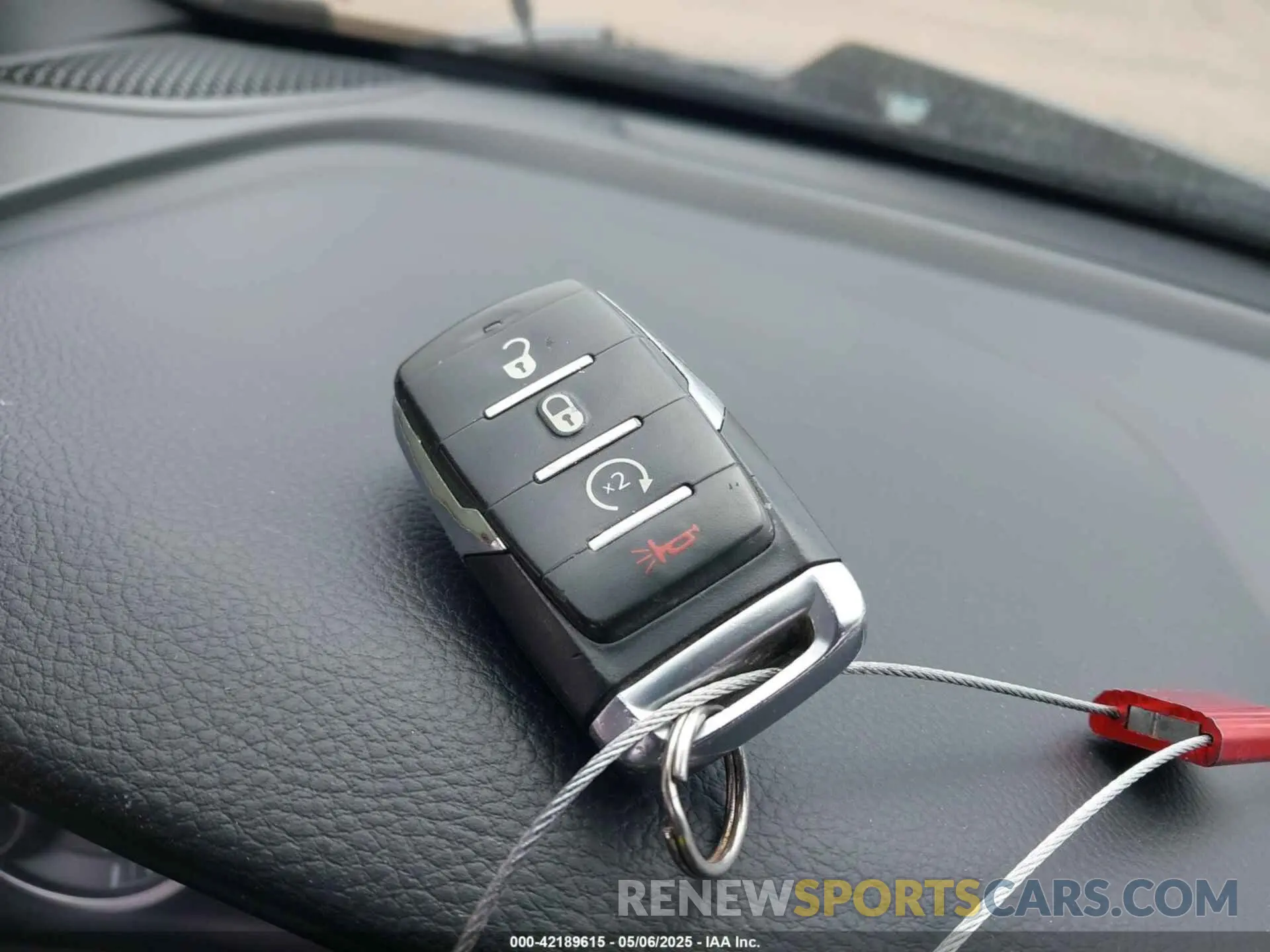 11 fotografías del automóvil dañado 1C6SRFFT5LN162191 RAM 1500 2020