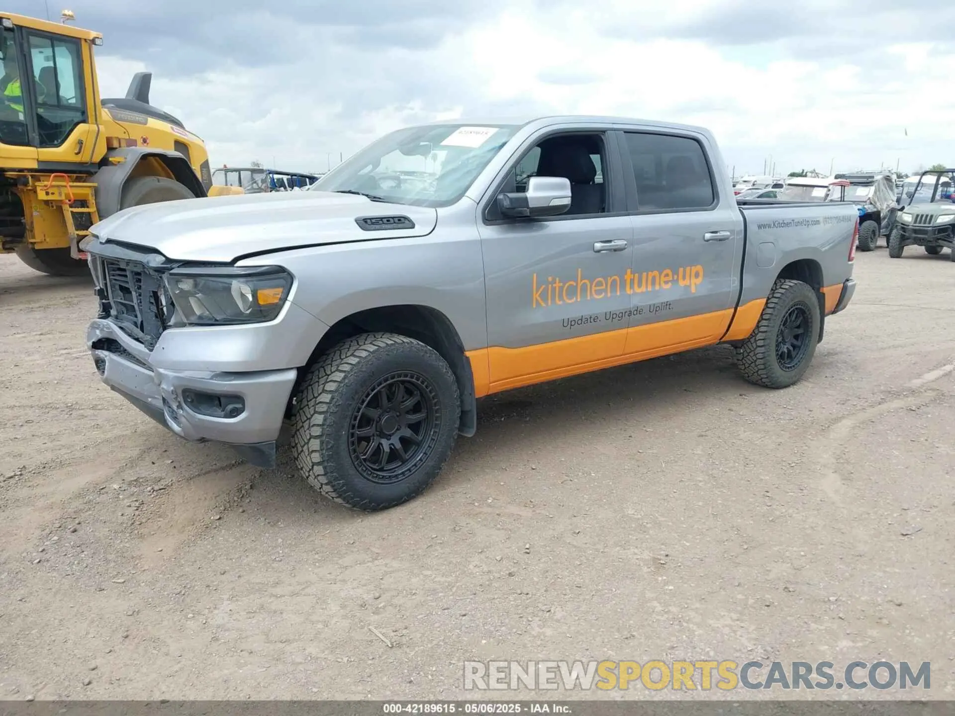 2 fotografías del automóvil dañado 1C6SRFFT5LN162191 RAM 1500 2020