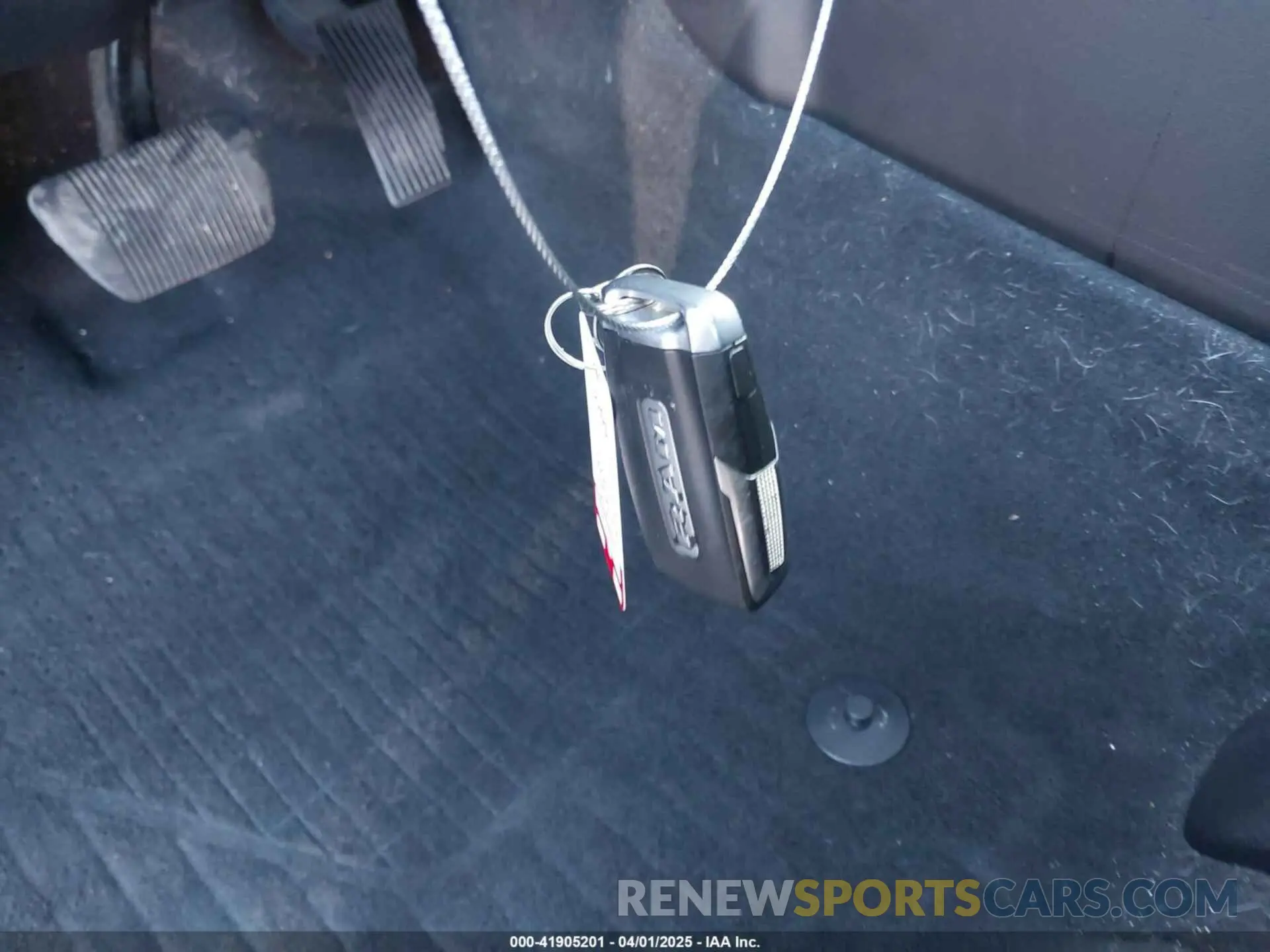 11 fotografías del automóvil dañado 1C6SRFFT5LN179041 RAM 1500 2020