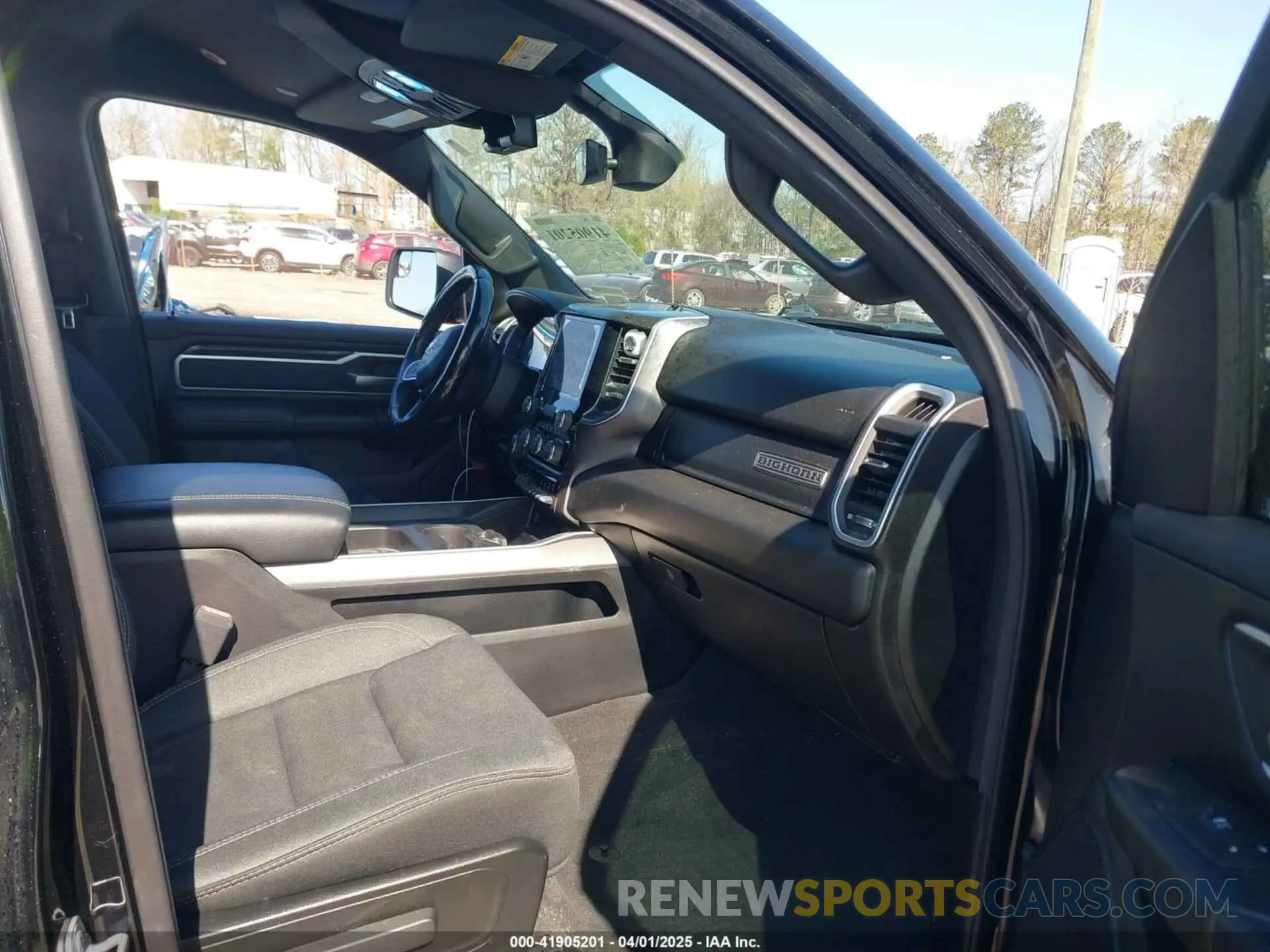 5 fotografías del automóvil dañado 1C6SRFFT5LN179041 RAM 1500 2020