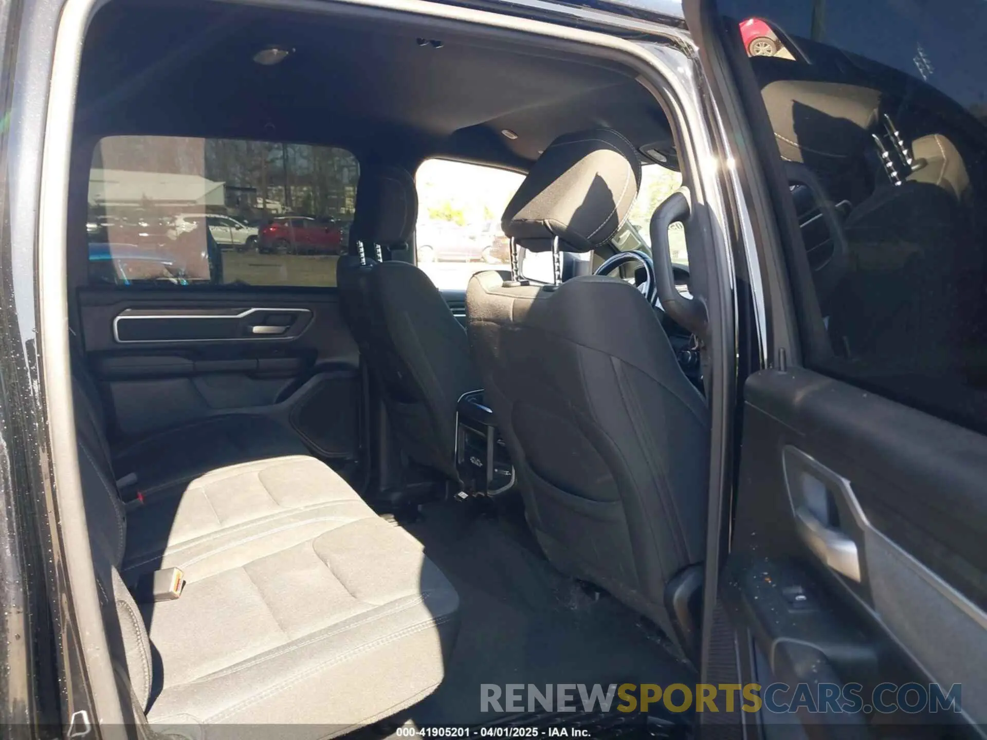 8 fotografías del automóvil dañado 1C6SRFFT5LN179041 RAM 1500 2020