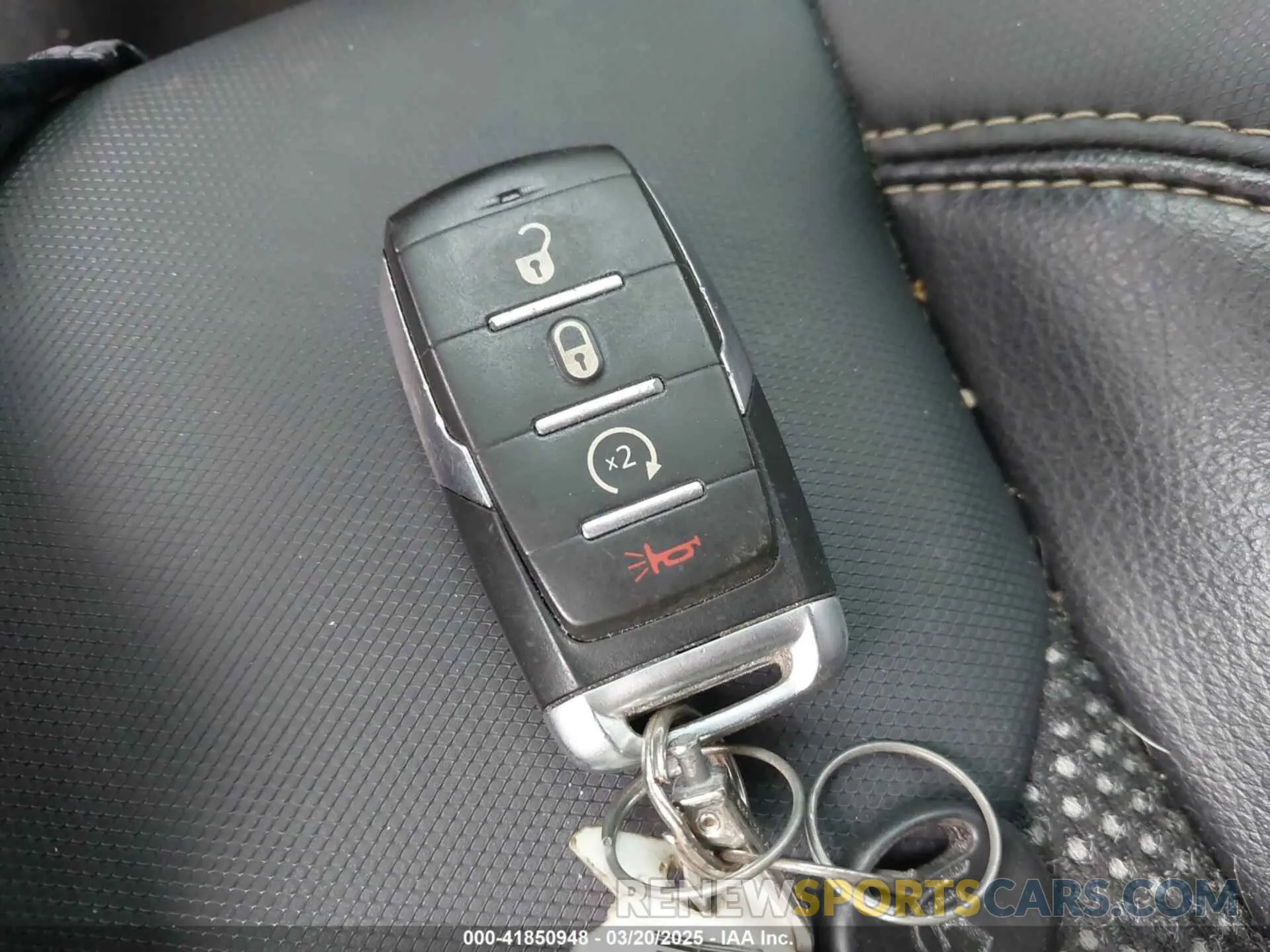 11 fotografías del automóvil dañado 1C6SRFFT6LN285109 RAM 1500 2020