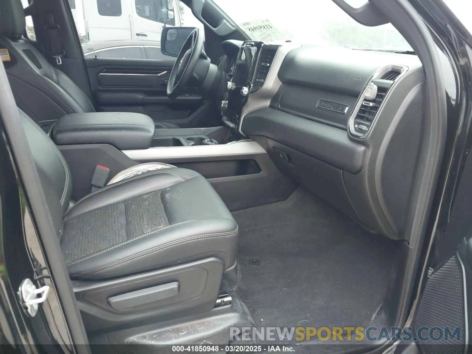 5 fotografías del automóvil dañado 1C6SRFFT6LN285109 RAM 1500 2020