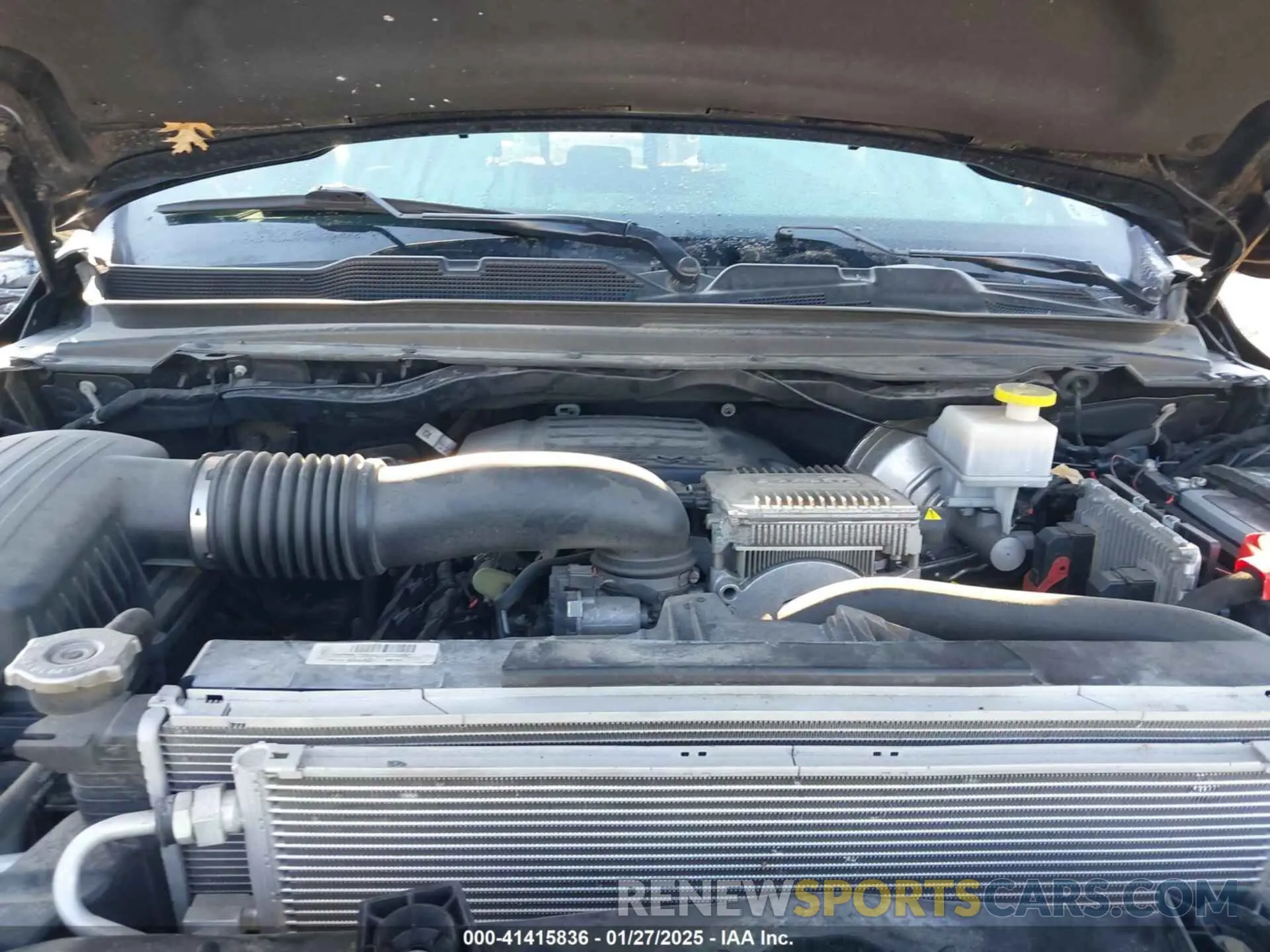 10 fotografías del automóvil dañado 1C6SRFFT6LN286339 RAM 1500 2020