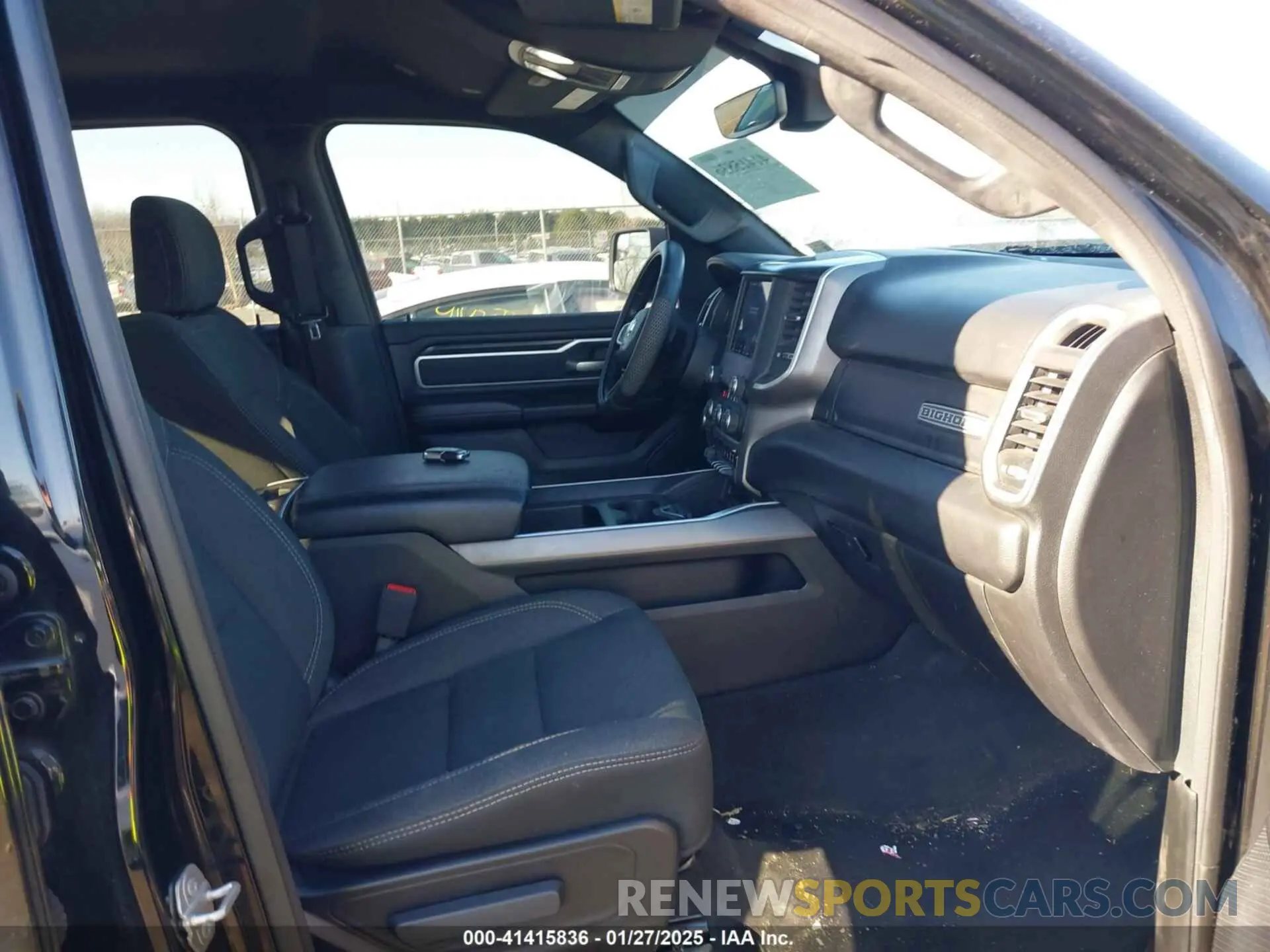 5 fotografías del automóvil dañado 1C6SRFFT6LN286339 RAM 1500 2020