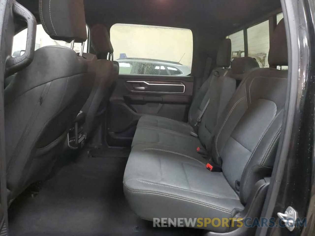 10 fotografías del automóvil dañado 1C6SRFFT6LN327102 RAM 1500 2020