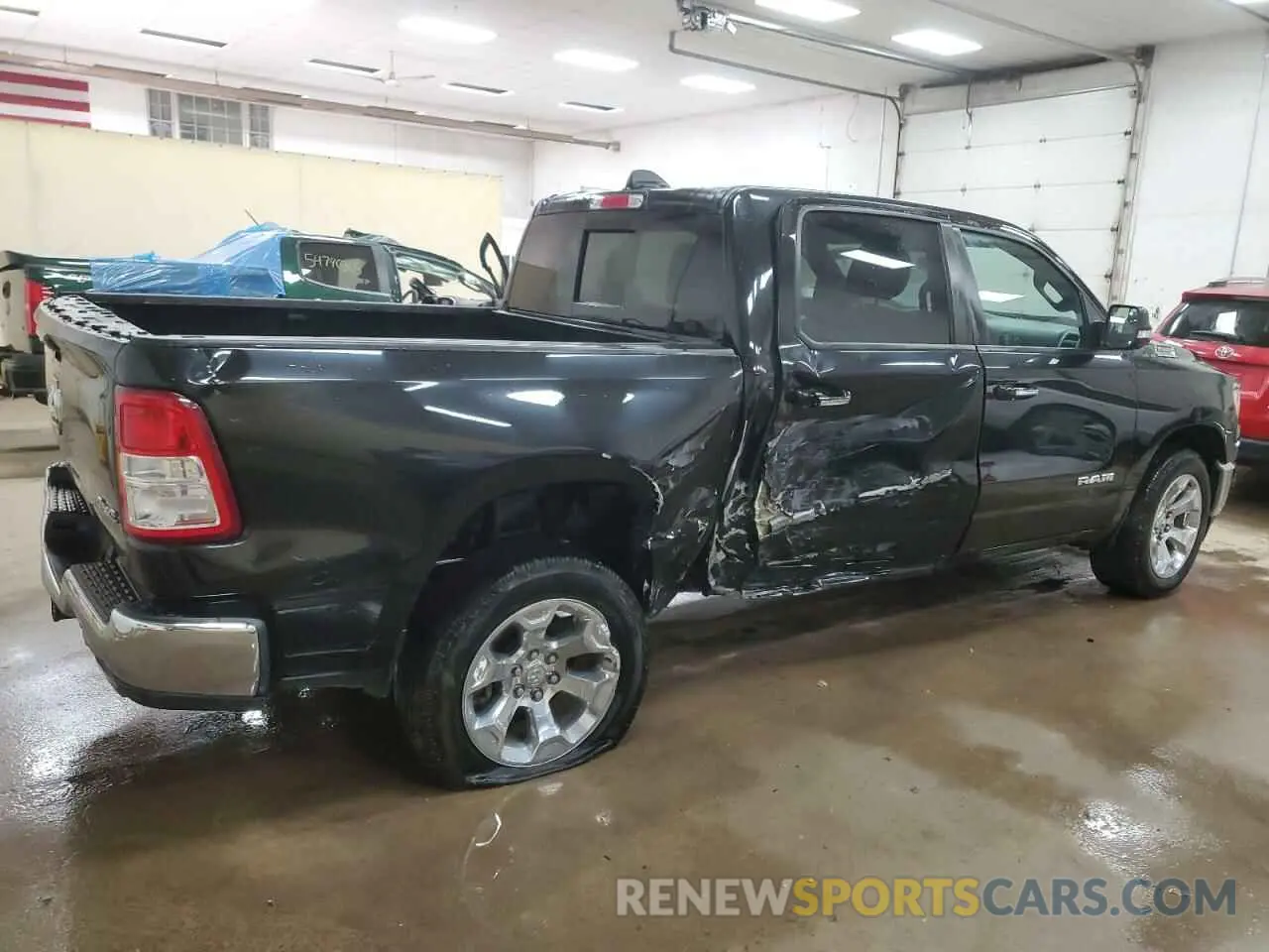 3 fotografías del automóvil dañado 1C6SRFFT6LN327102 RAM 1500 2020