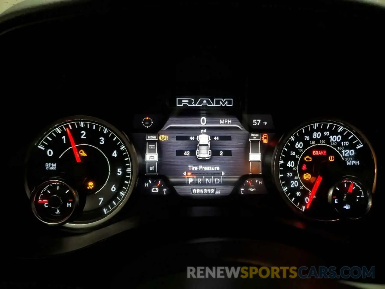 9 fotografías del automóvil dañado 1C6SRFFT6LN327102 RAM 1500 2020