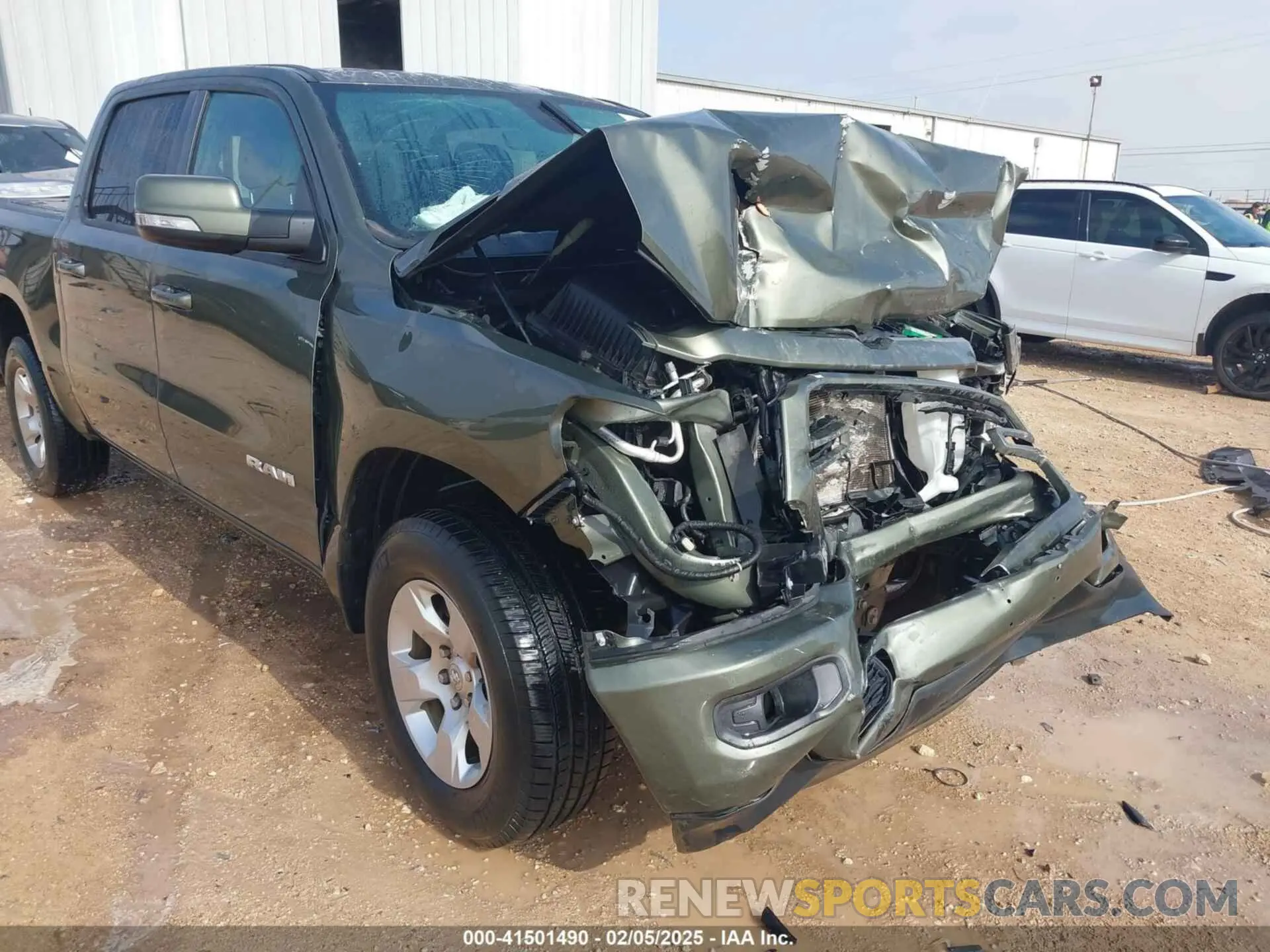 19 fotografías del automóvil dañado 1C6SRFFT7LN291789 RAM 1500 2020