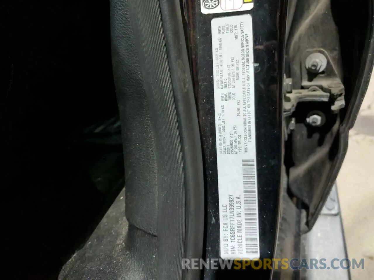 14 fotografías del automóvil dañado 1C6SRFFT7LN399927 RAM 1500 2020