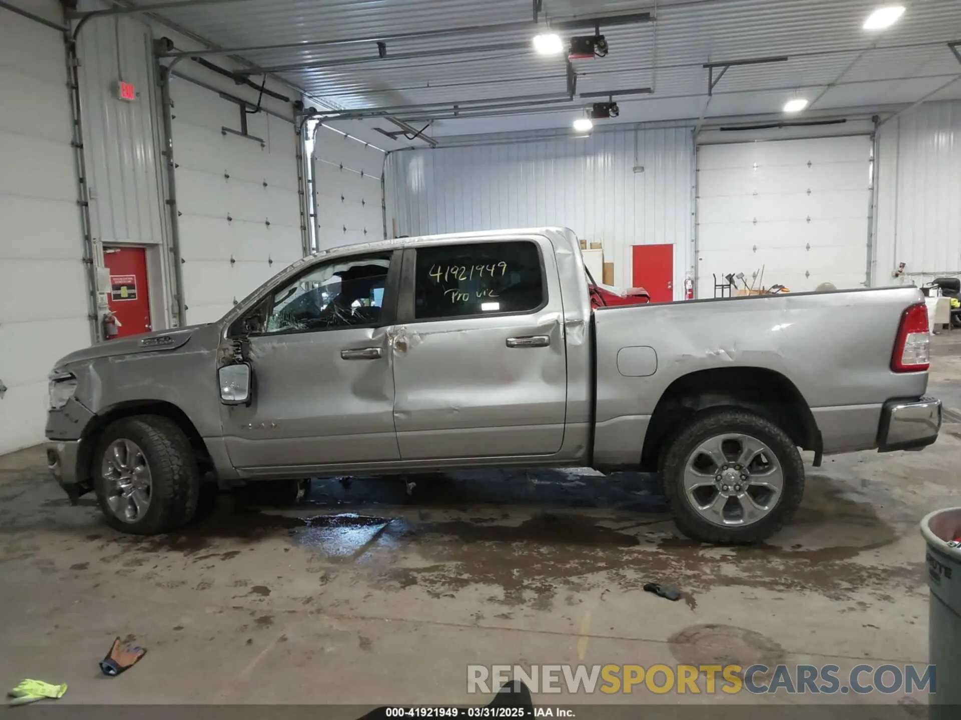 13 fotografías del automóvil dañado 1C6SRFFT8LN113101 RAM 1500 2020
