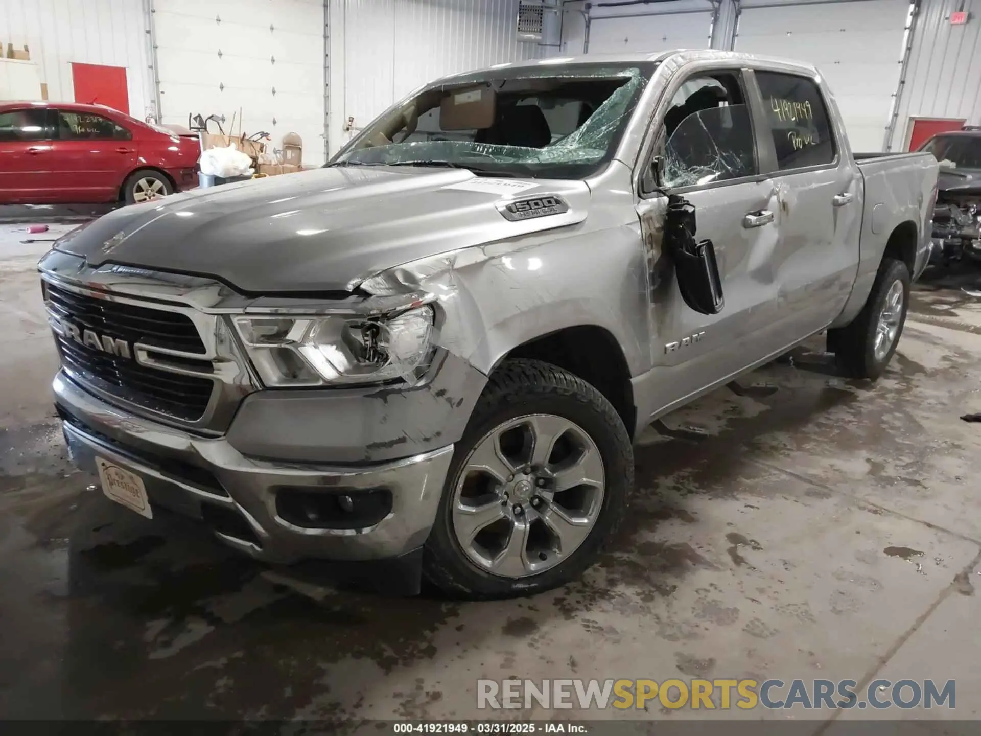 2 fotografías del automóvil dañado 1C6SRFFT8LN113101 RAM 1500 2020