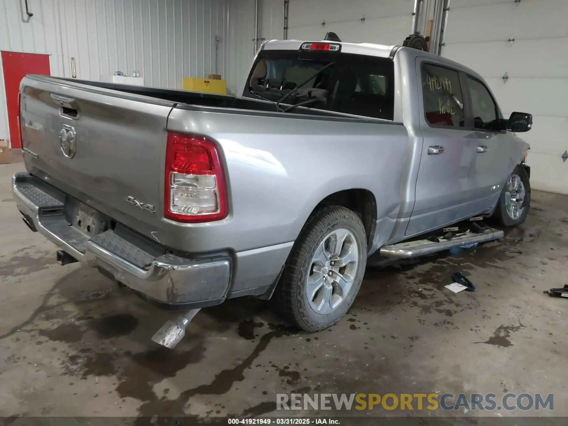 4 fotografías del automóvil dañado 1C6SRFFT8LN113101 RAM 1500 2020