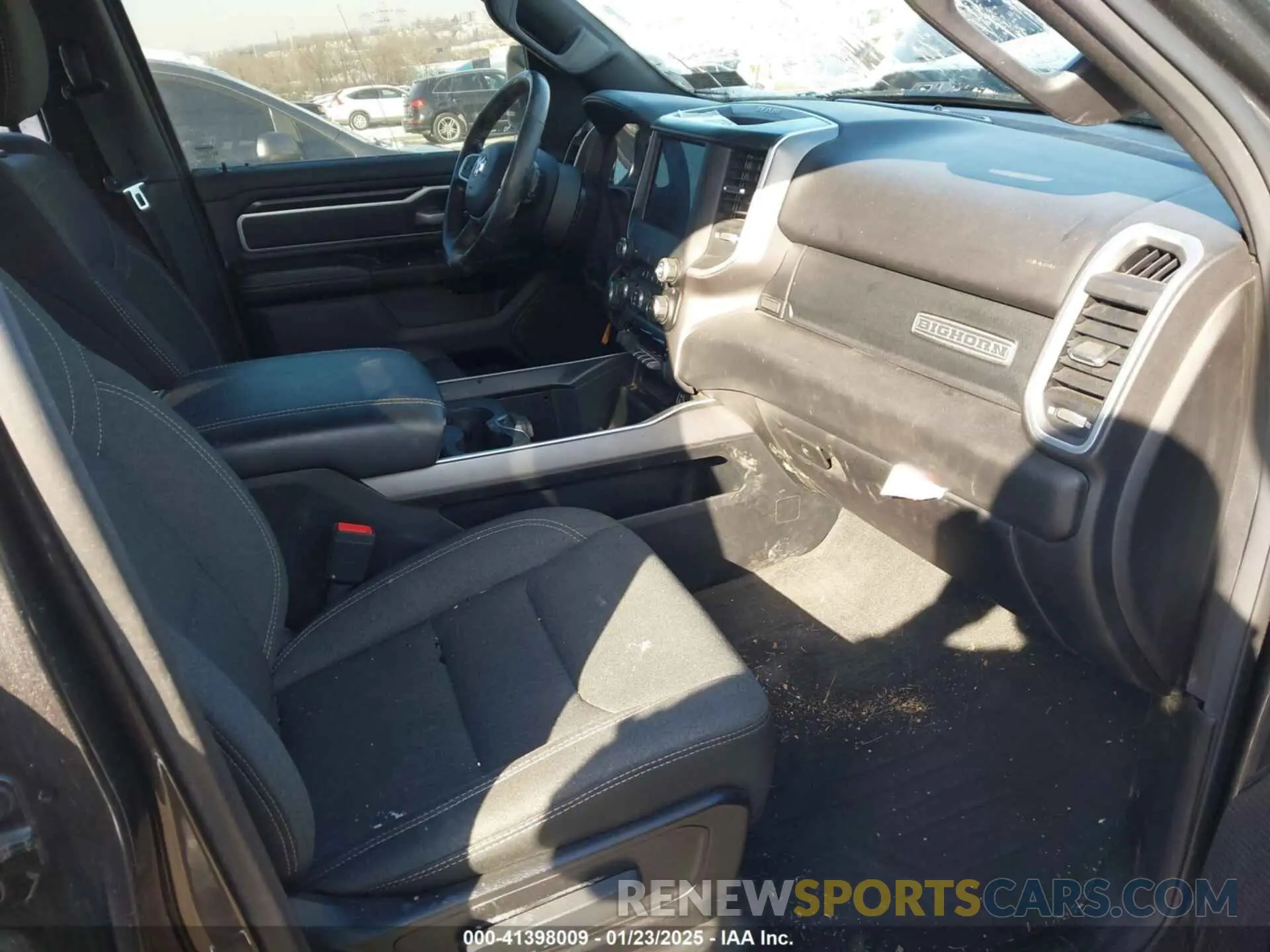 5 fotografías del automóvil dañado 1C6SRFFT8LN182905 RAM 1500 2020