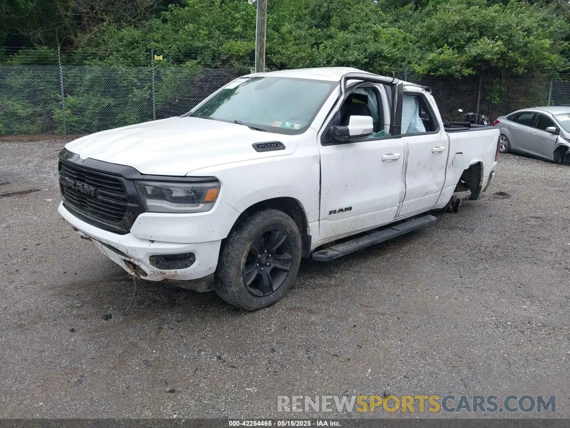 2 fotografías del automóvil dañado 1C6SRFFT8LN207821 RAM 1500 2020