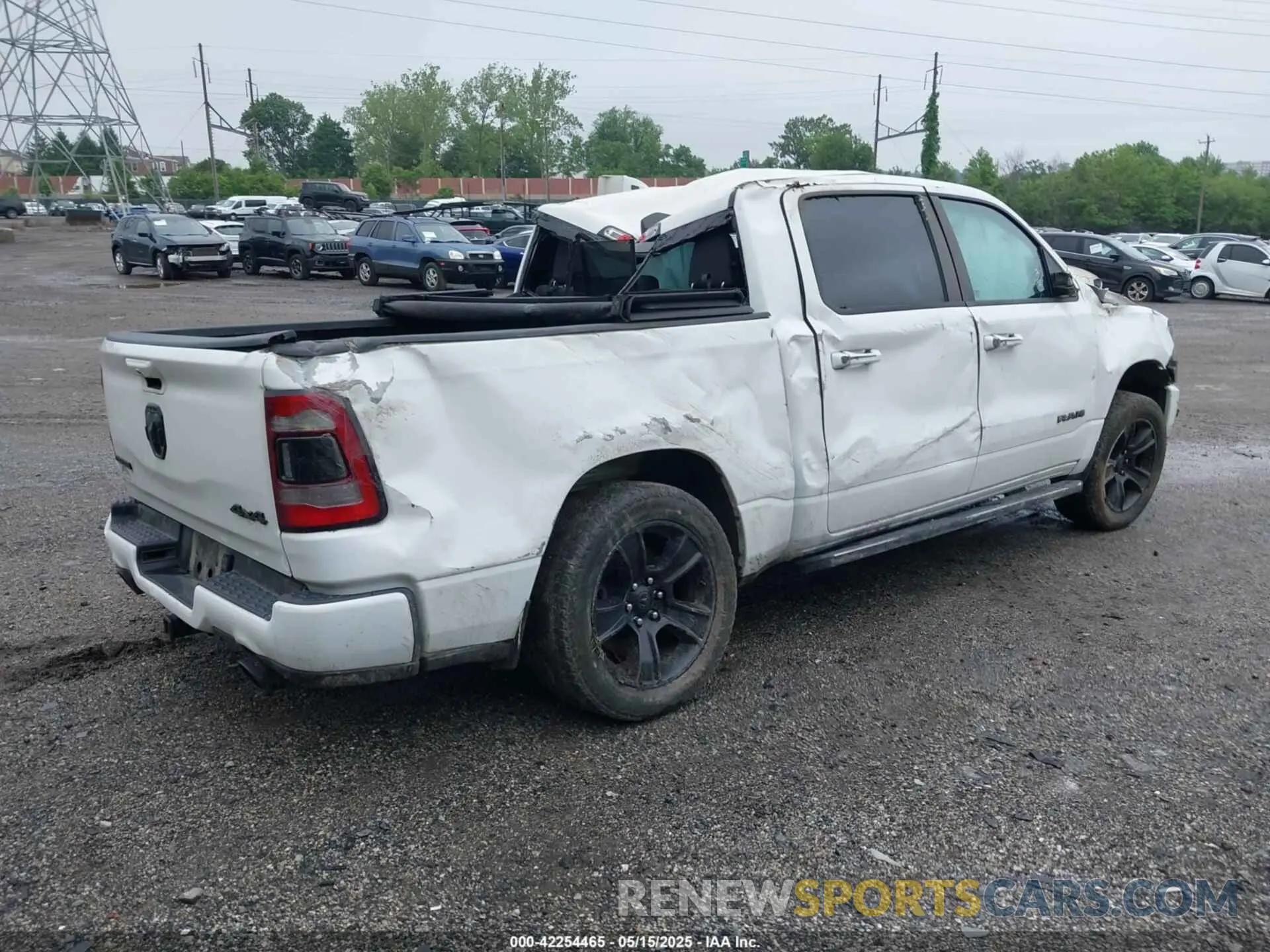 4 fotografías del automóvil dañado 1C6SRFFT8LN207821 RAM 1500 2020