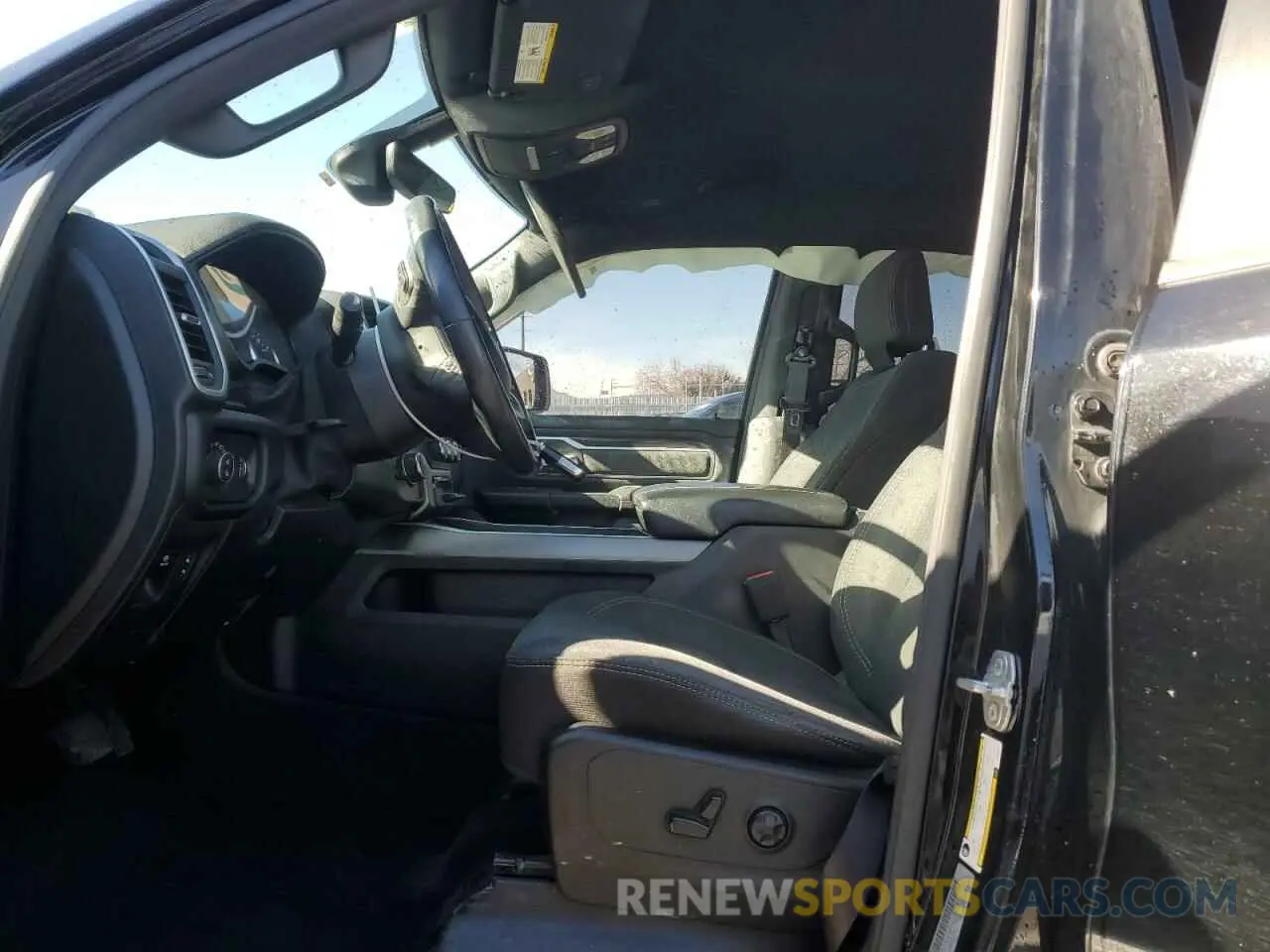 7 fotografías del automóvil dañado 1C6SRFFT8LN208824 RAM 1500 2020