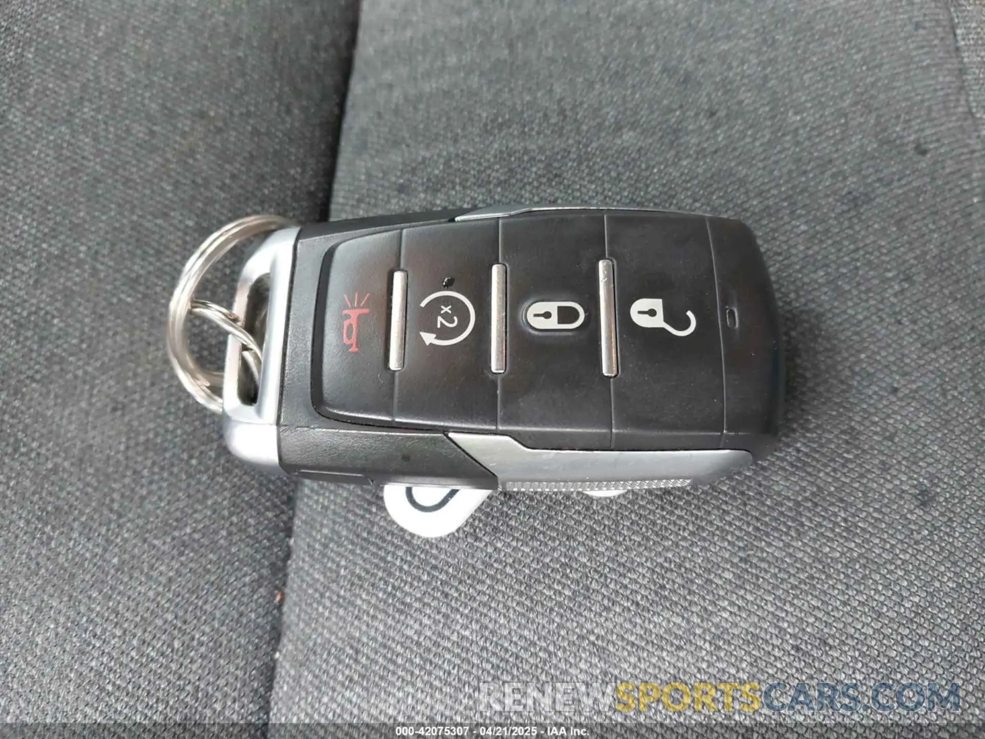 11 fotografías del automóvil dañado 1C6SRFFT8LN326825 RAM 1500 2020
