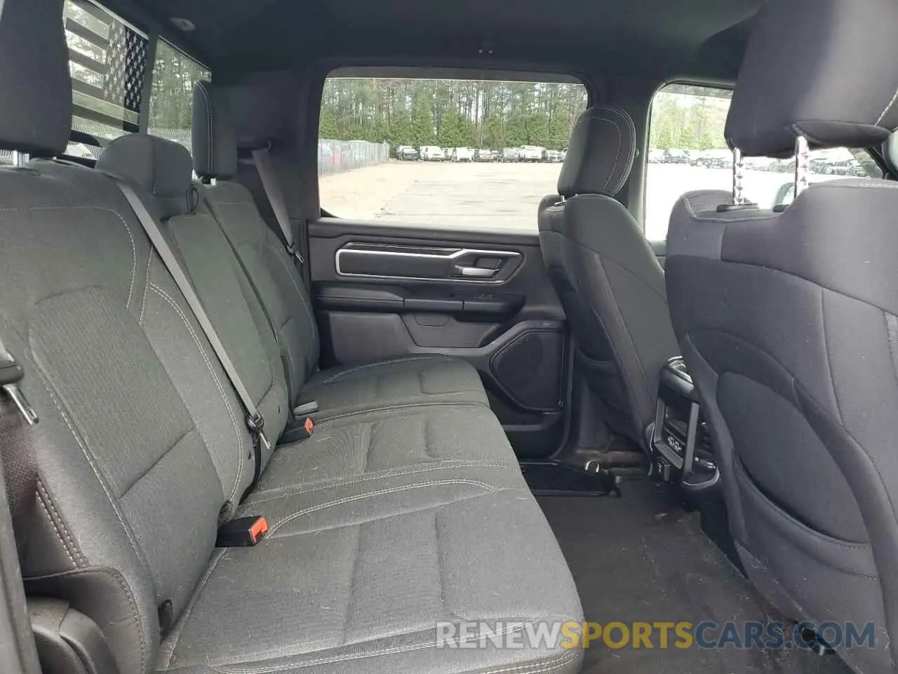 11 fotografías del automóvil dañado 1C6SRFFT8LN330325 RAM 1500 2020