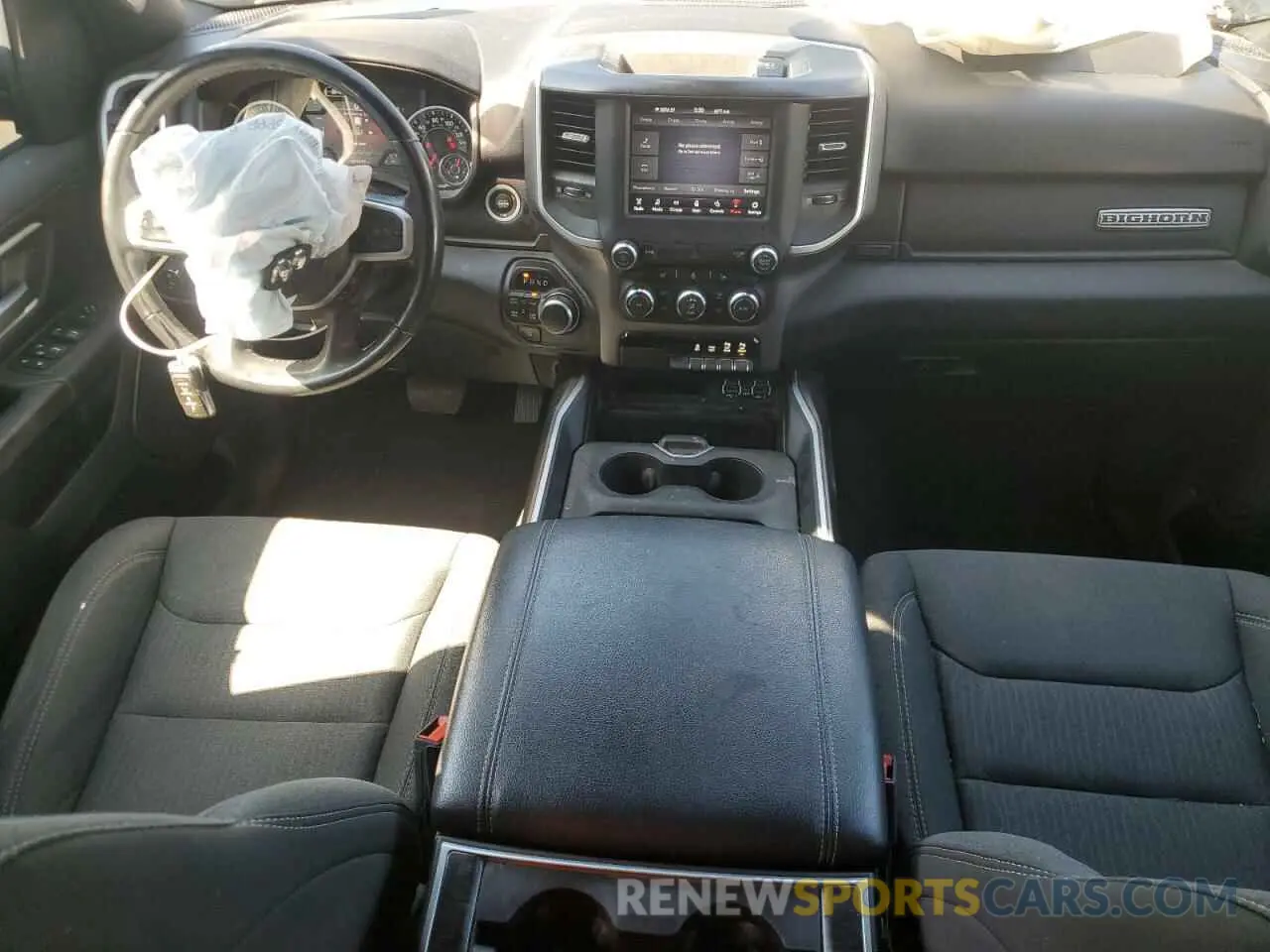 8 fotografías del automóvil dañado 1C6SRFFT8LN330325 RAM 1500 2020