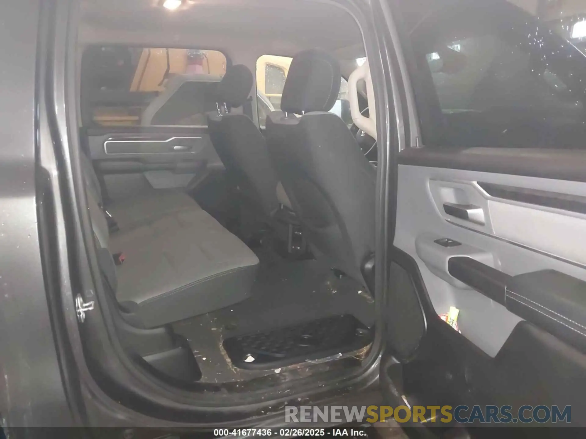8 fotografías del automóvil dañado 1C6SRFFT8LN394980 RAM 1500 2020