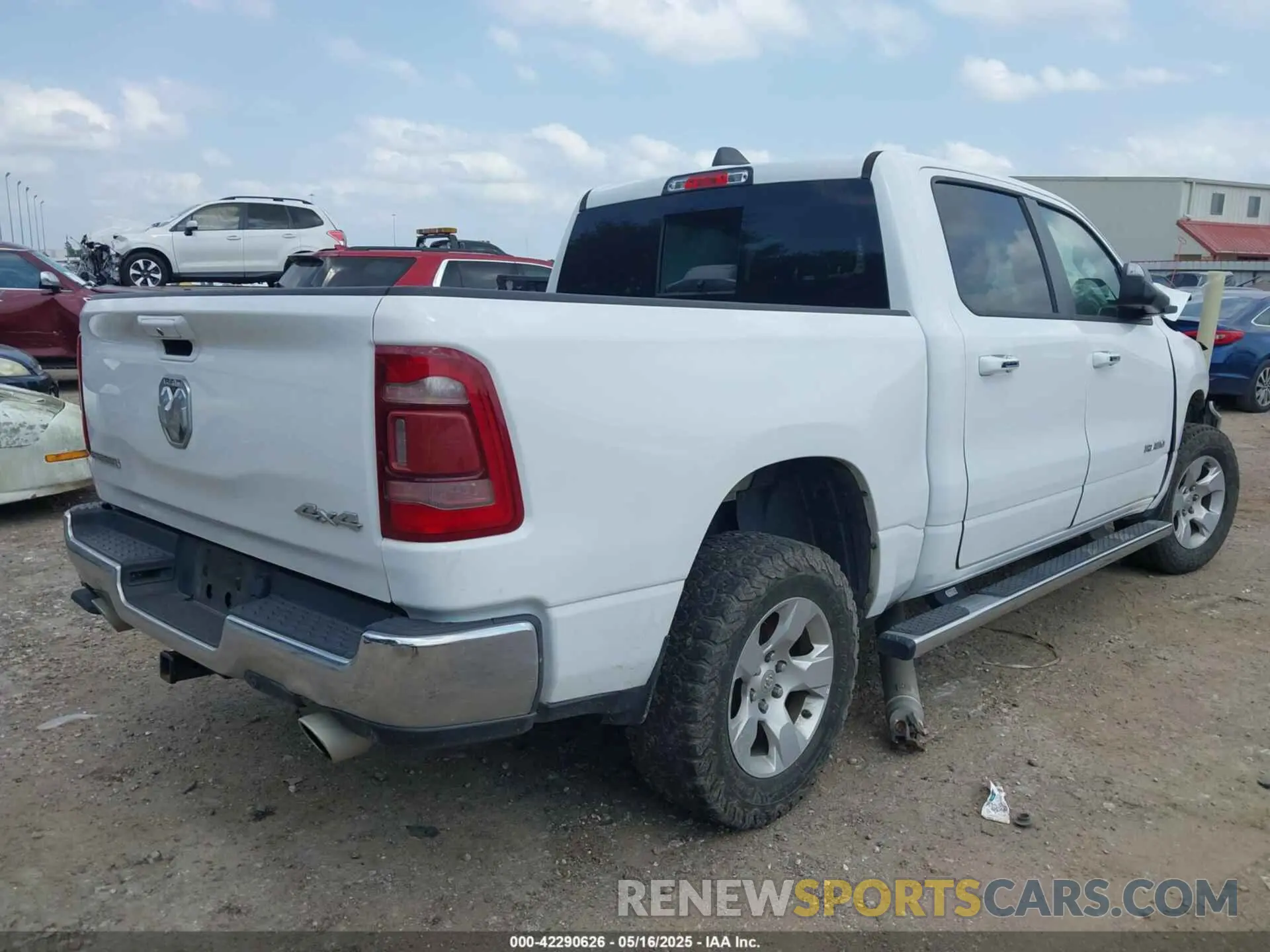 4 fotografías del automóvil dañado 1C6SRFFT9LN321942 RAM 1500 2020
