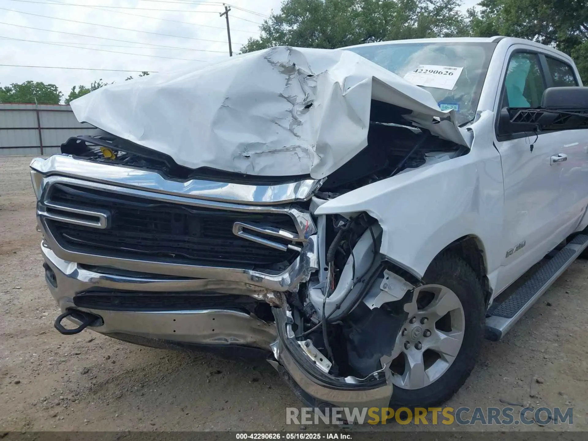 6 fotografías del automóvil dañado 1C6SRFFT9LN321942 RAM 1500 2020