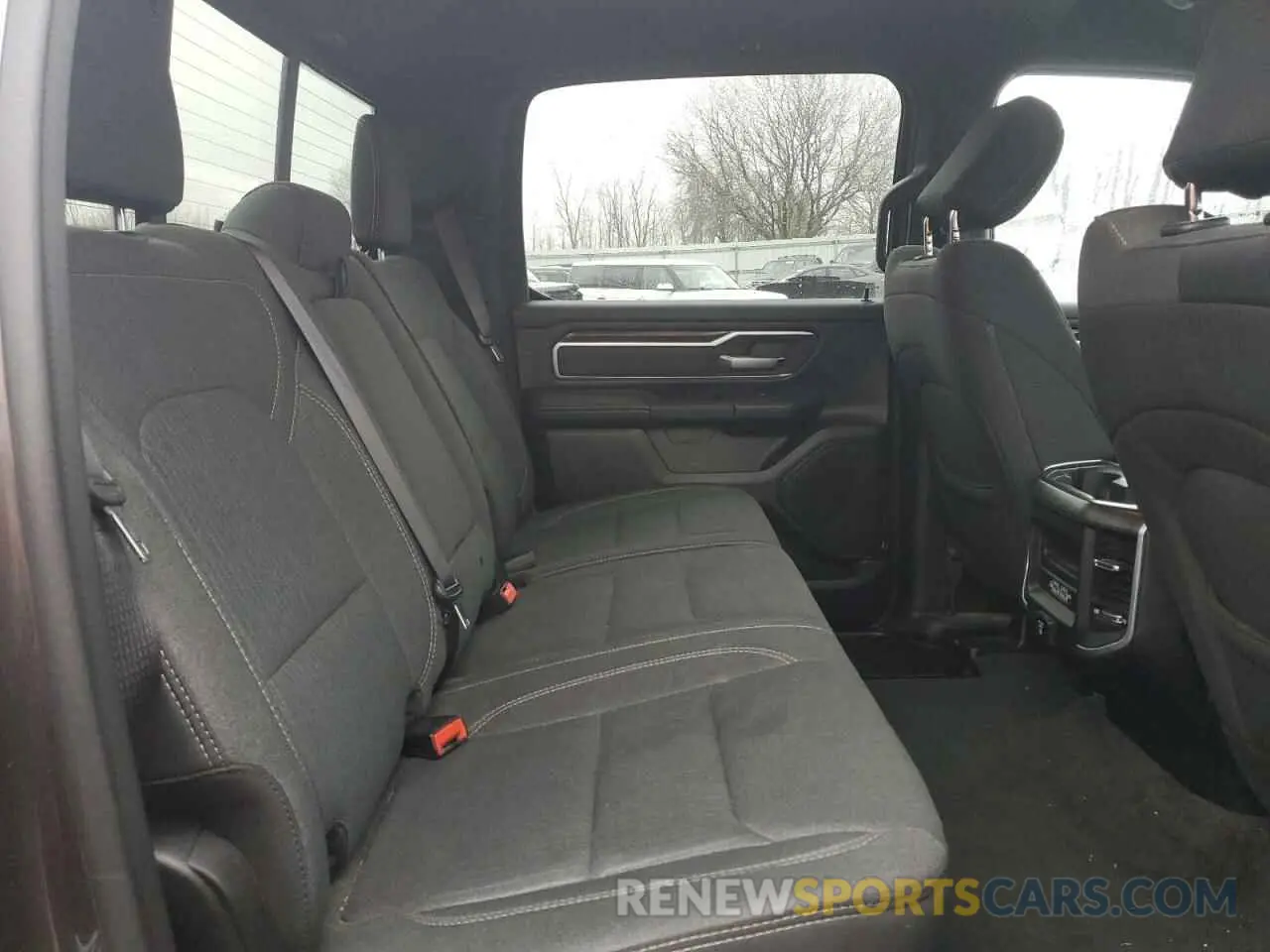 10 fotografías del automóvil dañado 1C6SRFFT9LN369215 RAM 1500 2020
