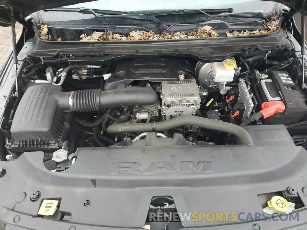 11 fotografías del automóvil dañado 1C6SRFFT9LN369215 RAM 1500 2020