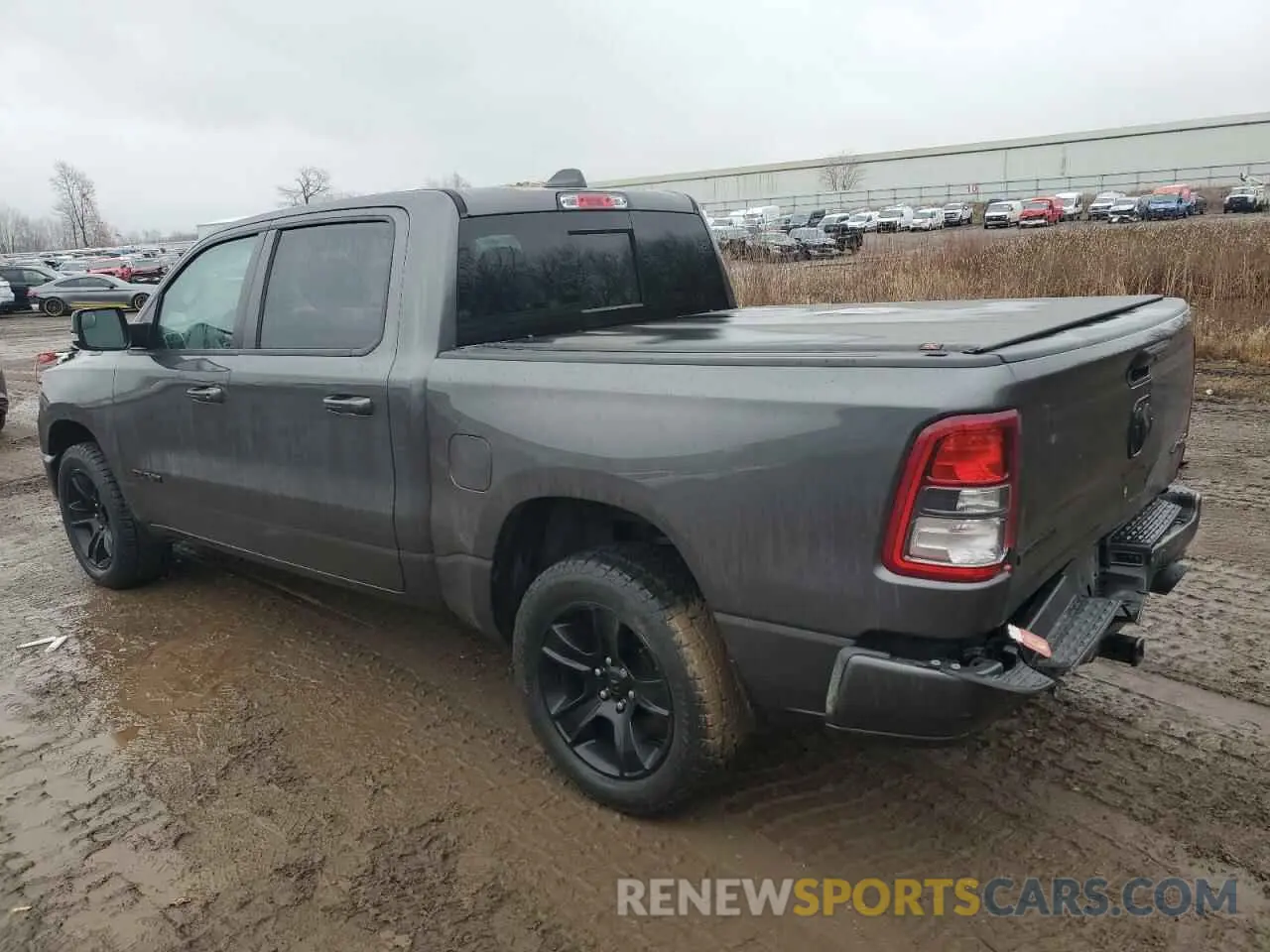 2 fotografías del automóvil dañado 1C6SRFFT9LN369215 RAM 1500 2020