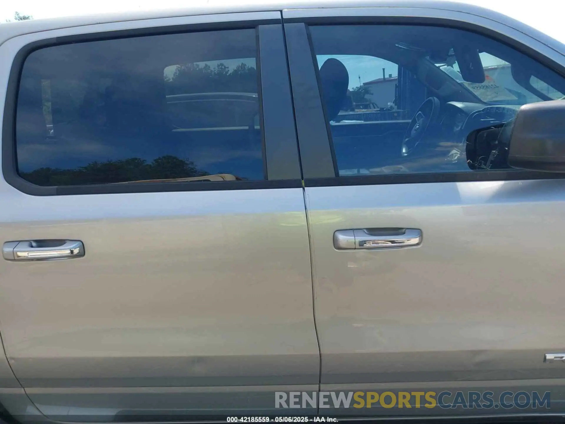 12 fotografías del automóvil dañado 1C6SRFFTXLN101550 RAM 1500 2020