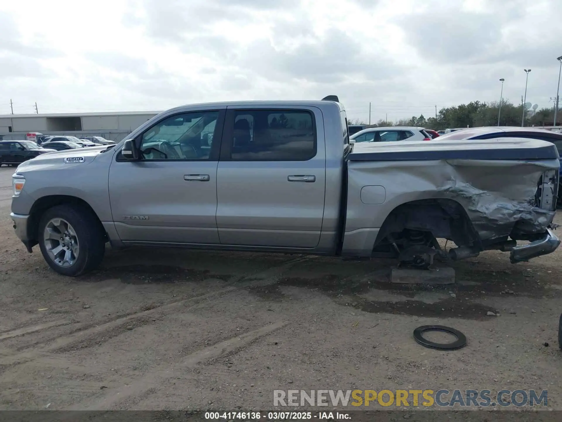 15 fotografías del automóvil dañado 1C6SRFFTXLN104769 RAM 1500 2020