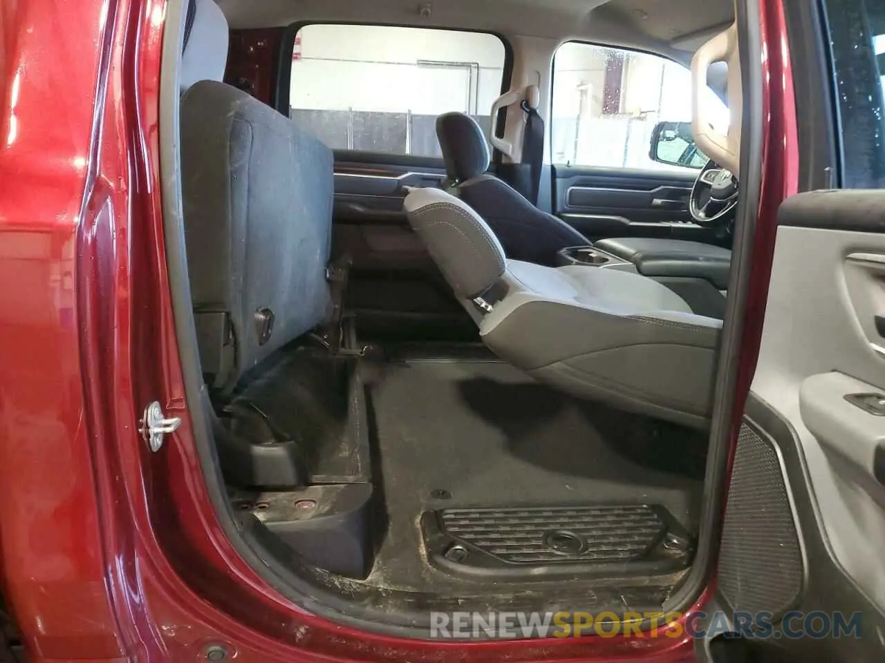 10 fotografías del automóvil dañado 1C6SRFFTXLN174773 RAM 1500 2020