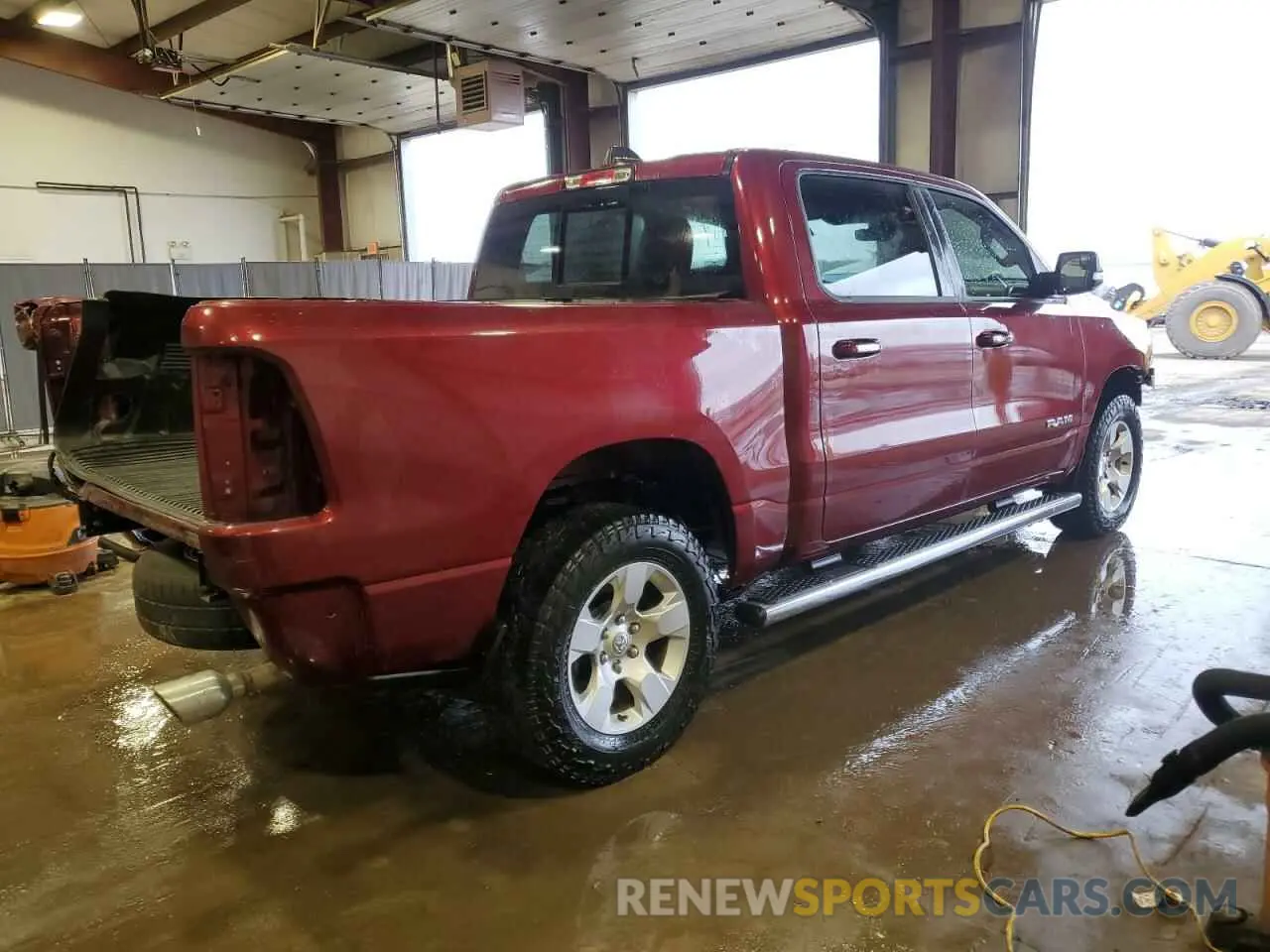 3 fotografías del automóvil dañado 1C6SRFFTXLN174773 RAM 1500 2020
