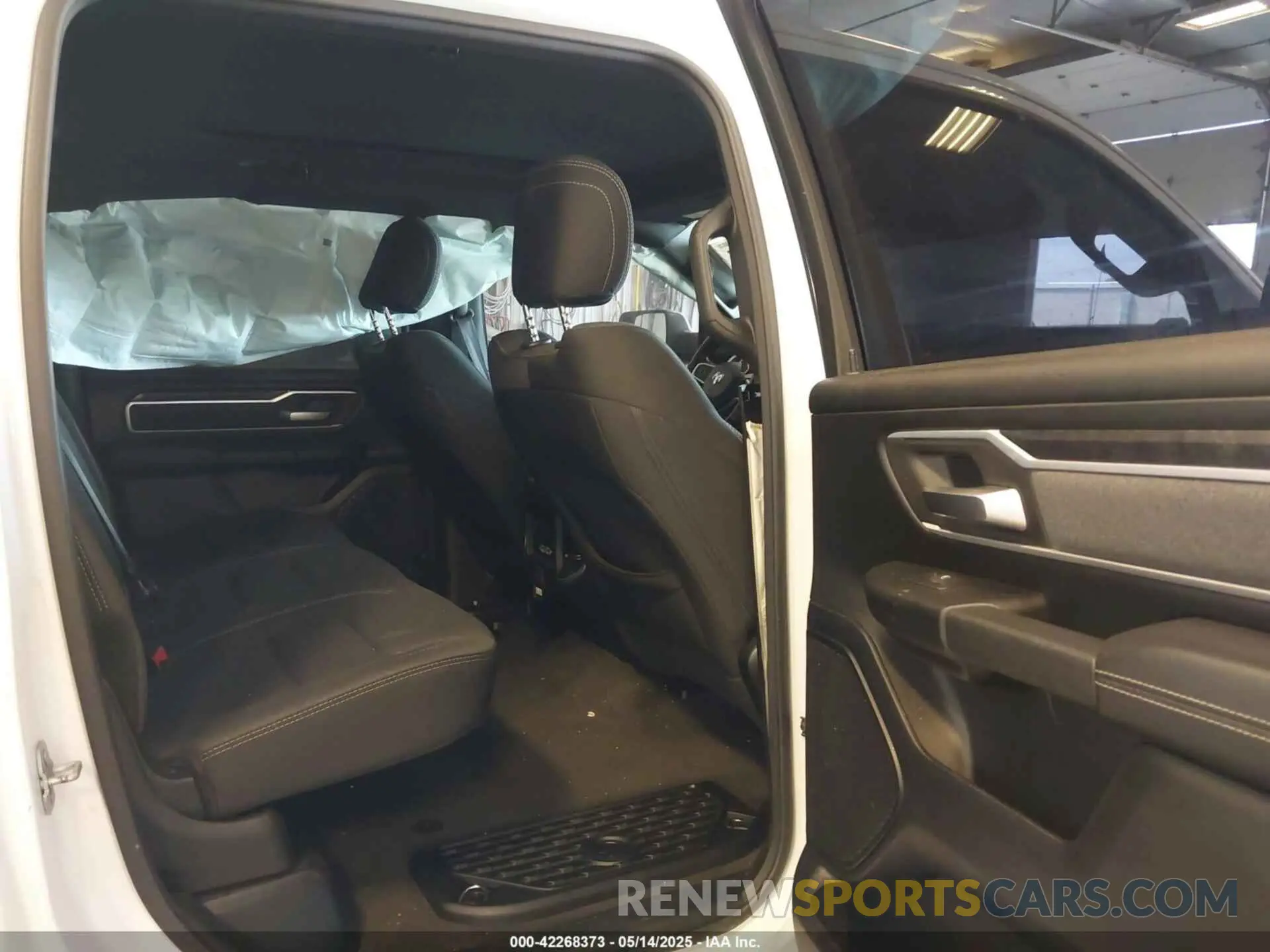 8 fotografías del automóvil dañado 1C6SRFFTXLN241064 RAM 1500 2020
